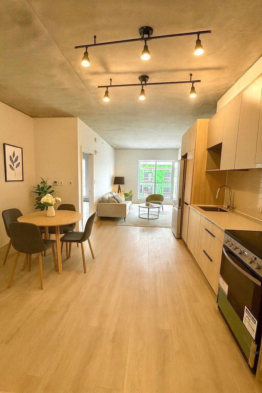 









37


Boul. Brunswick

, 326,
Dollard-des-Ormeaux,




QC
H9B1P5

