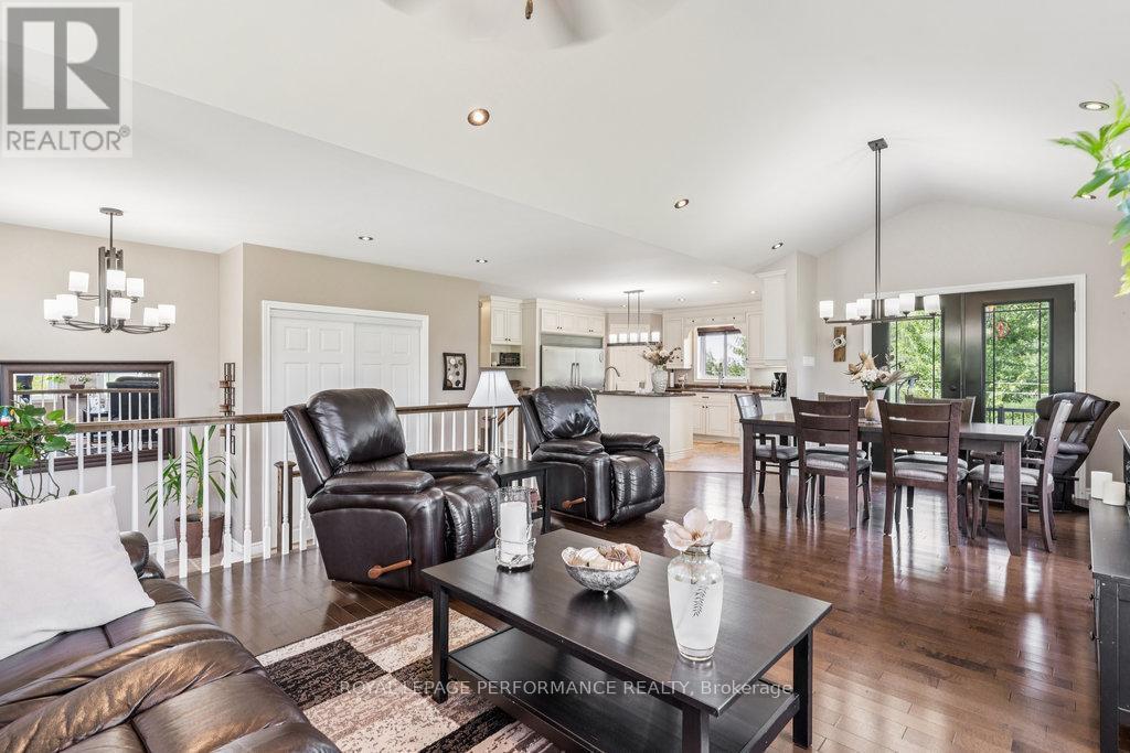 












401 BASELINE ROAD

,
Clarence-Rockland,




Ontario
K4K1K9

