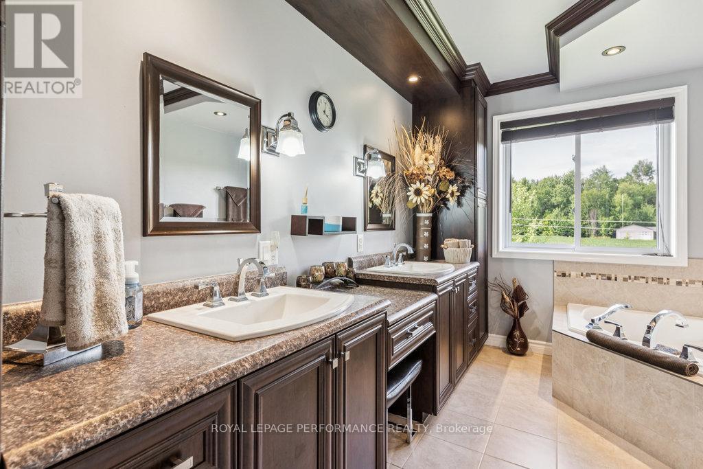 












401 BASELINE ROAD

,
Clarence-Rockland,




Ontario
K4K1K9

