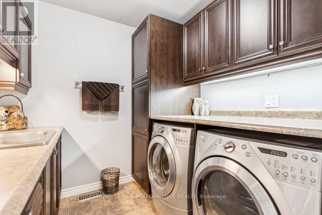 












401 BASELINE ROAD

,
Clarence-Rockland,




Ontario
K4K1K9

