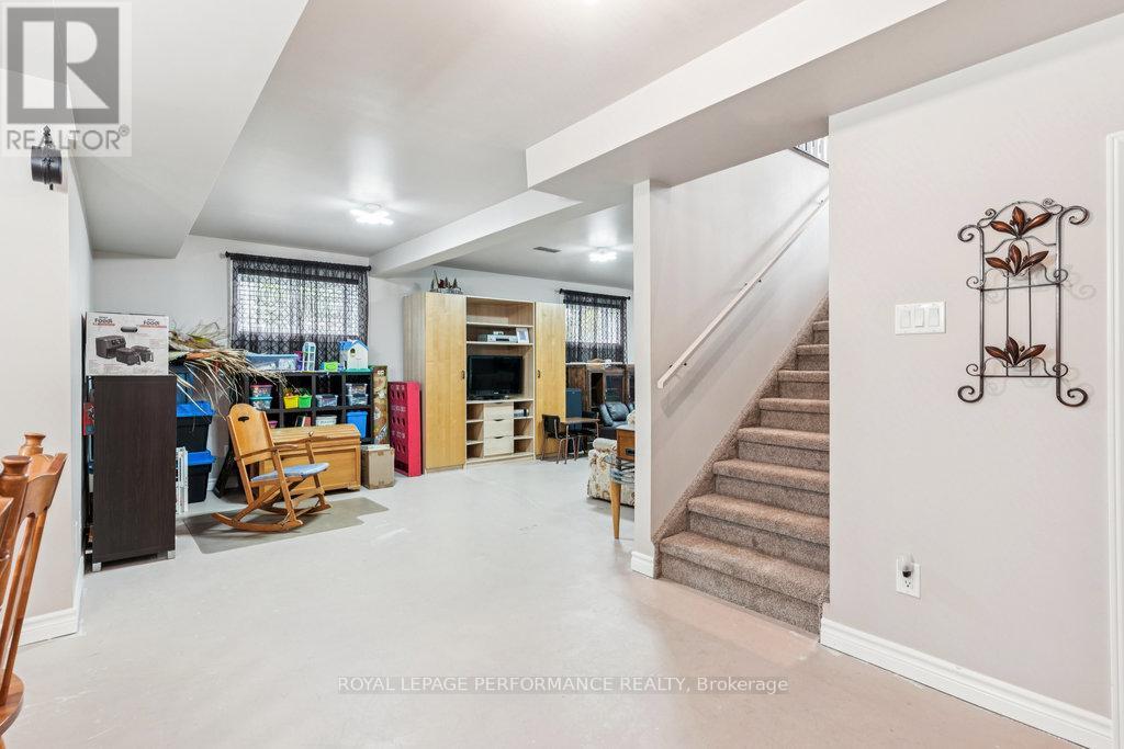 












401 BASELINE ROAD

,
Clarence-Rockland,




Ontario
K4K1K9

