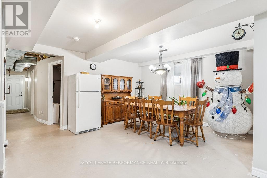












401 BASELINE ROAD

,
Clarence-Rockland,




Ontario
K4K1K9

