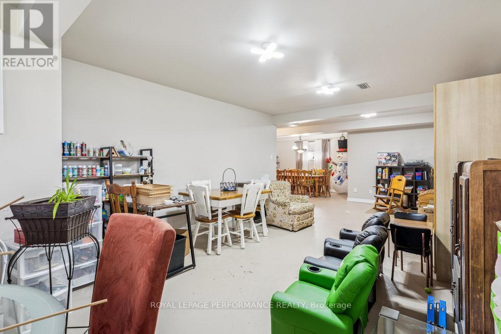 












401 BASELINE ROAD

,
Clarence-Rockland,




Ontario
K4K1K9

