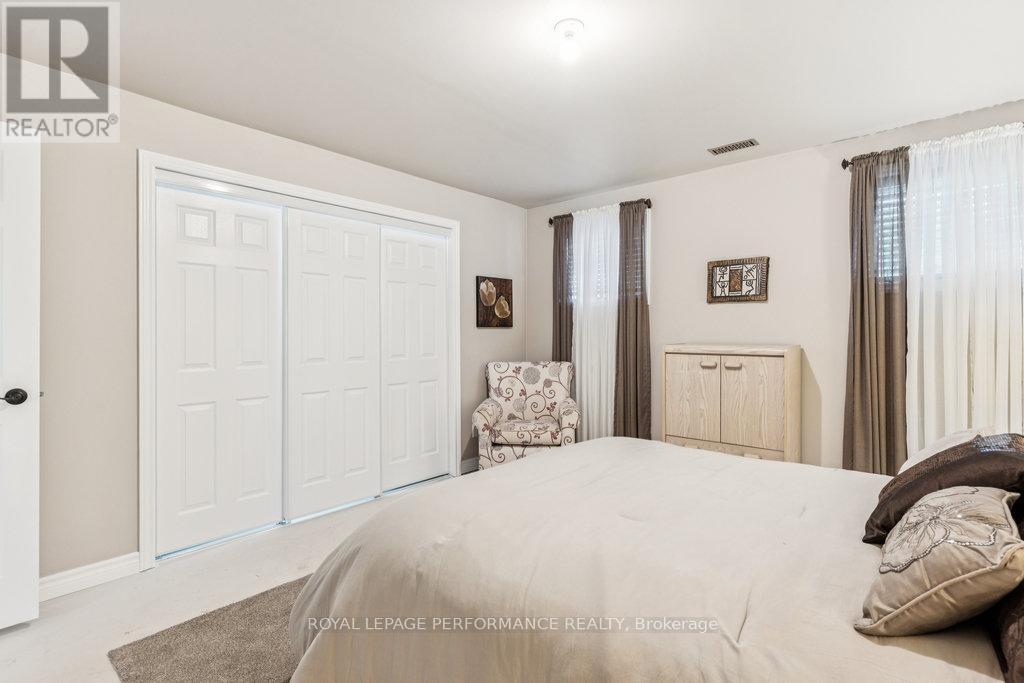 












401 BASELINE ROAD

,
Clarence-Rockland,




Ontario
K4K1K9

