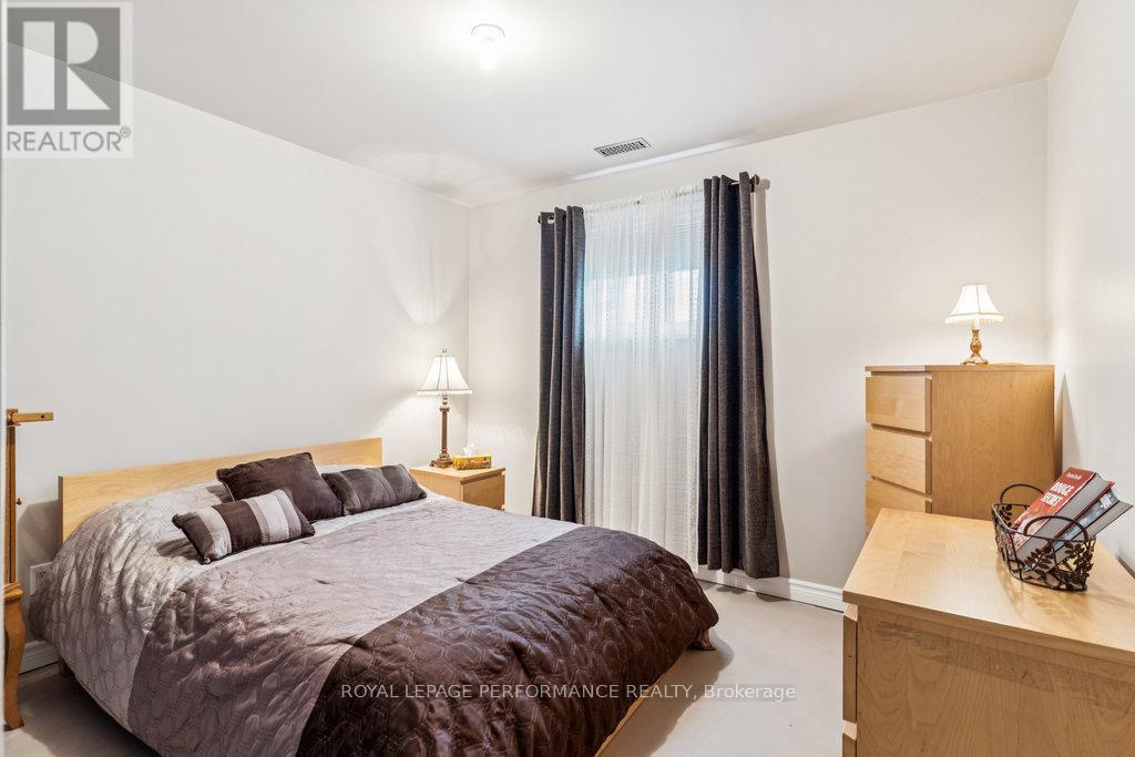 












401 BASELINE ROAD

,
Clarence-Rockland,




Ontario
K4K1K9

