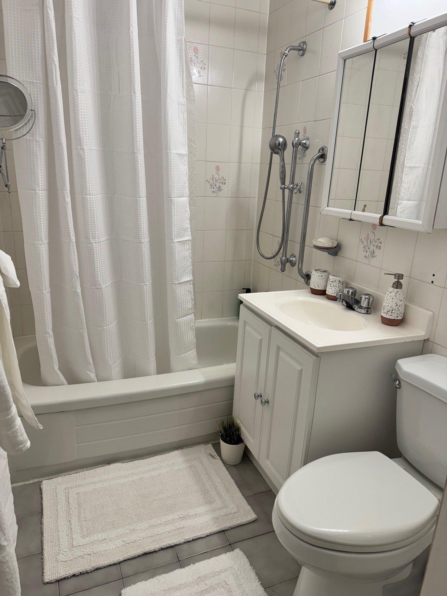 









2642

 - 2644


Rue Hogan

,
Montréal (Ville-Marie),




QC
H2K2T6

