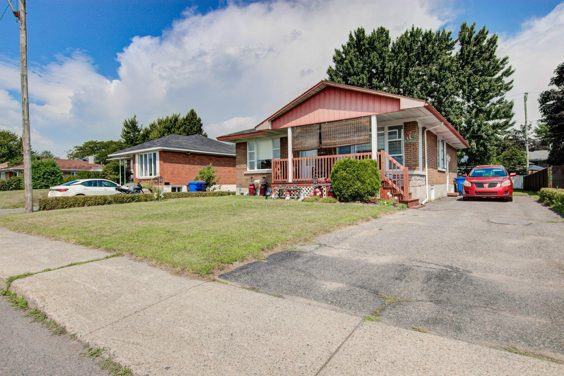 









2509


Rue Mandeville

,
Sorel-Tracy,




QC
J3R2L6

