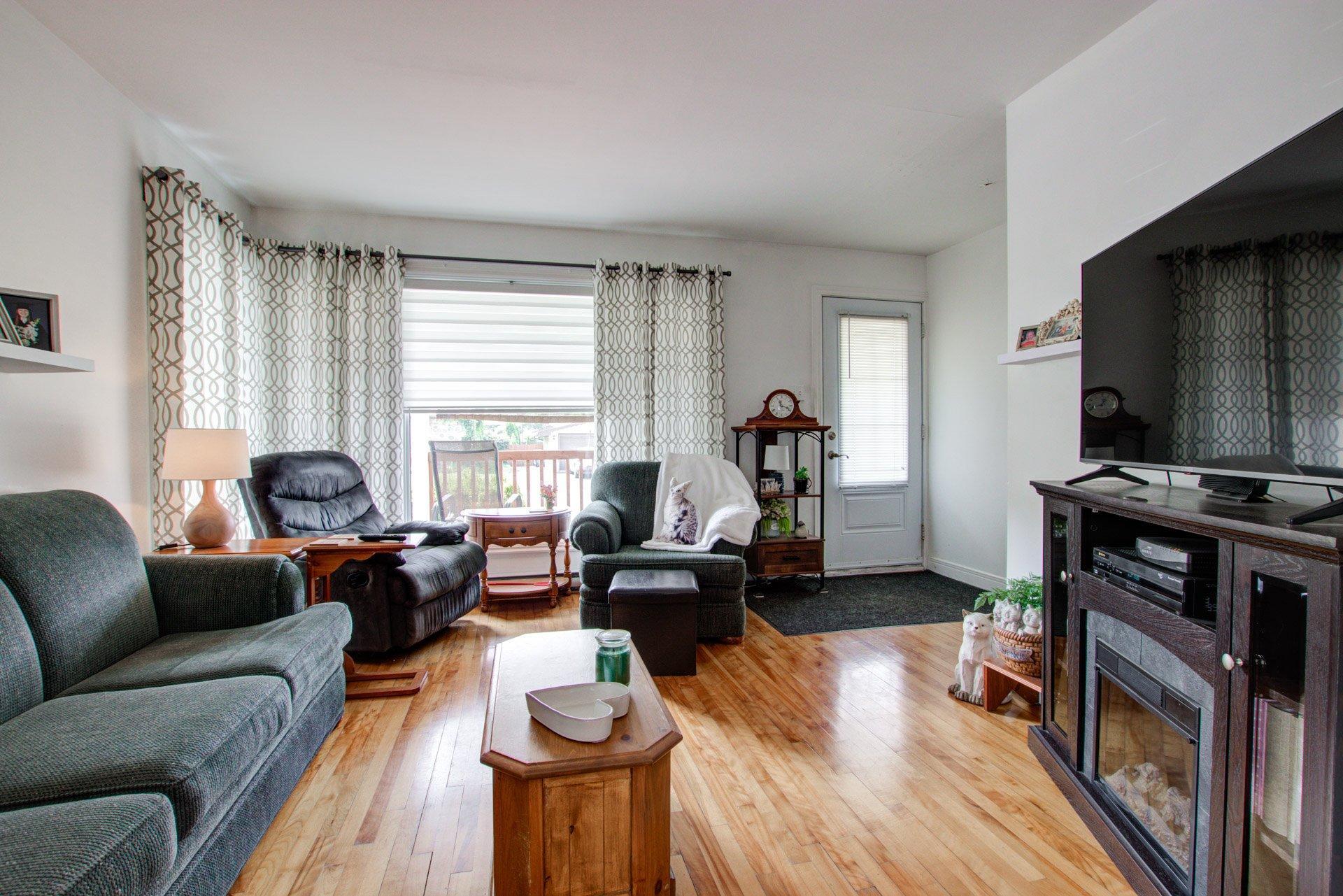 









2509


Rue Mandeville

,
Sorel-Tracy,




QC
J3R2L6

