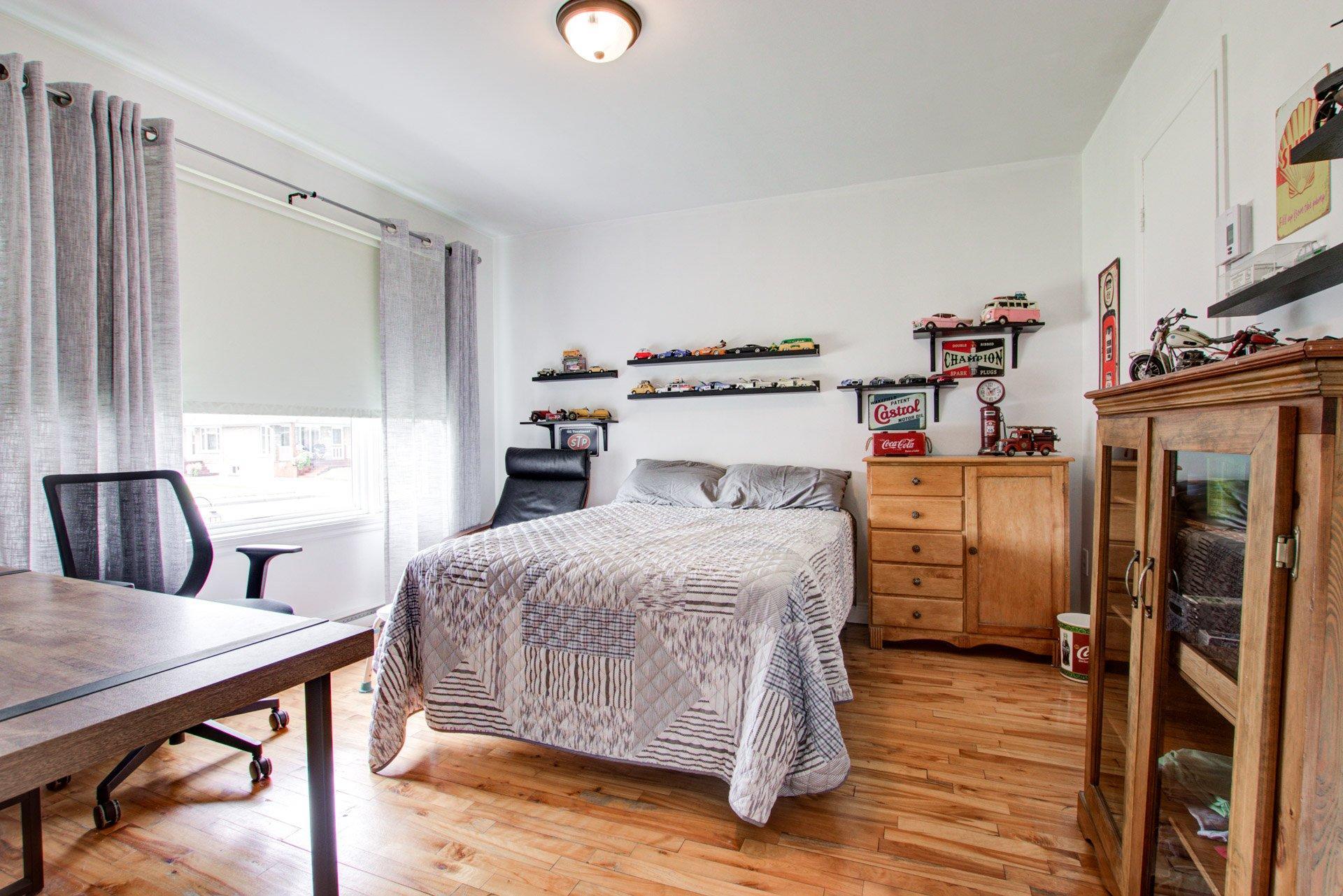 









2509


Rue Mandeville

,
Sorel-Tracy,




QC
J3R2L6

