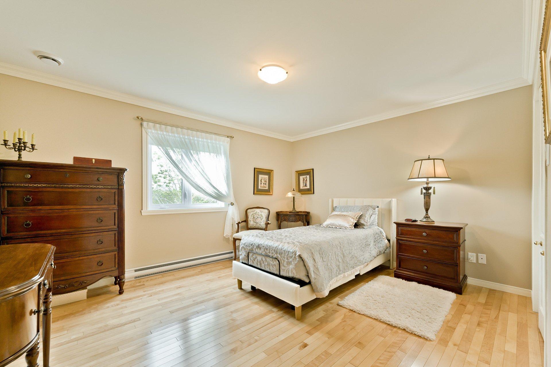 









1587


Rue Millet

,
Sherbrooke (Brompton/Rock Forest/Saint-Élie/Deauville),




QC
J1N4J5

