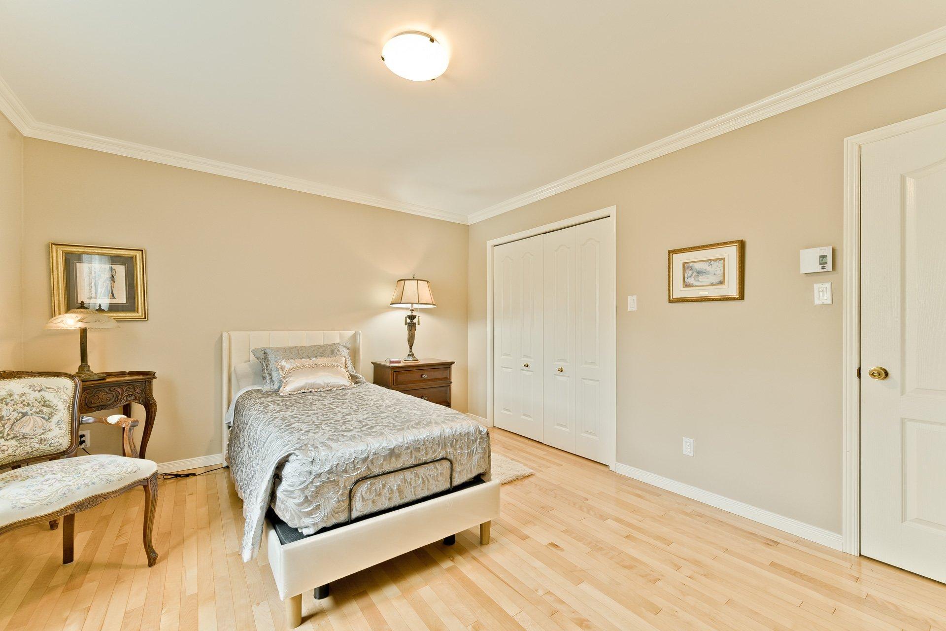 









1587


Rue Millet

,
Sherbrooke (Brompton/Rock Forest/Saint-Élie/Deauville),




QC
J1N4J5

