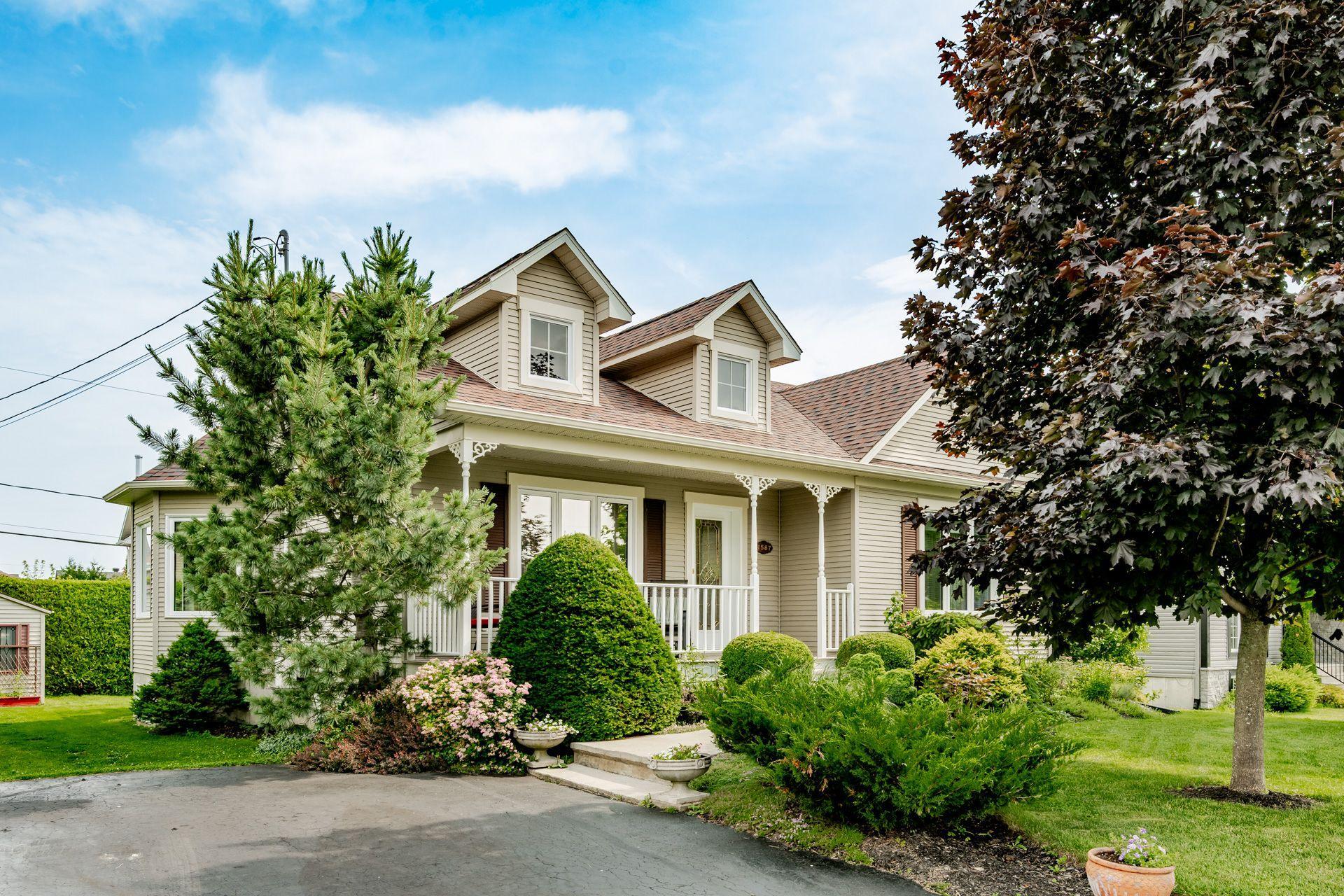 









1587


Rue Millet

,
Sherbrooke (Brompton/Rock Forest/Saint-Élie/Deauville),




QC
J1N4J5

