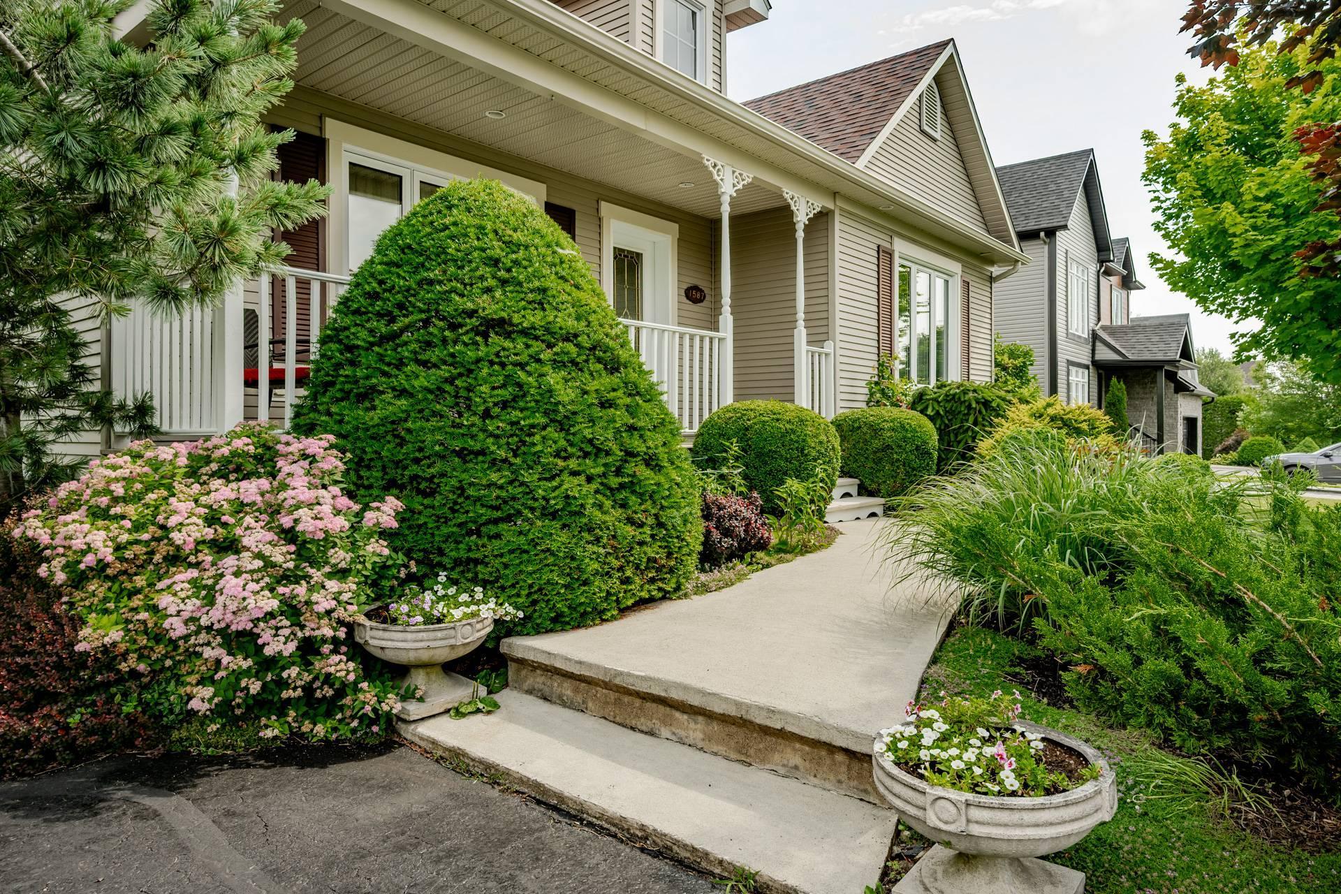 









1587


Rue Millet

,
Sherbrooke (Brompton/Rock Forest/Saint-Élie/Deauville),




QC
J1N4J5

