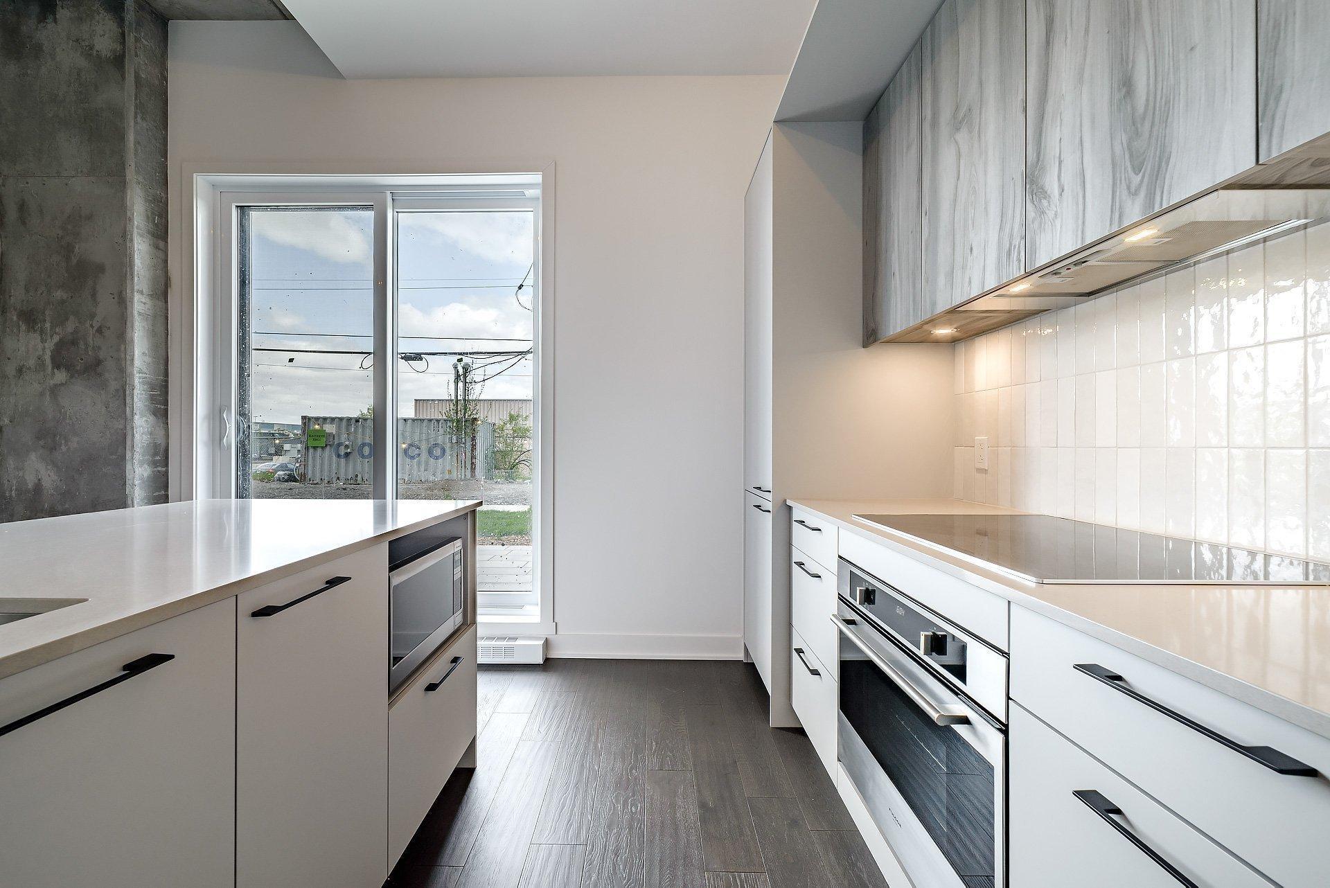 









7227


Boul. Newman

, 105,
Montréal (LaSalle),




QC
H8N0H7

