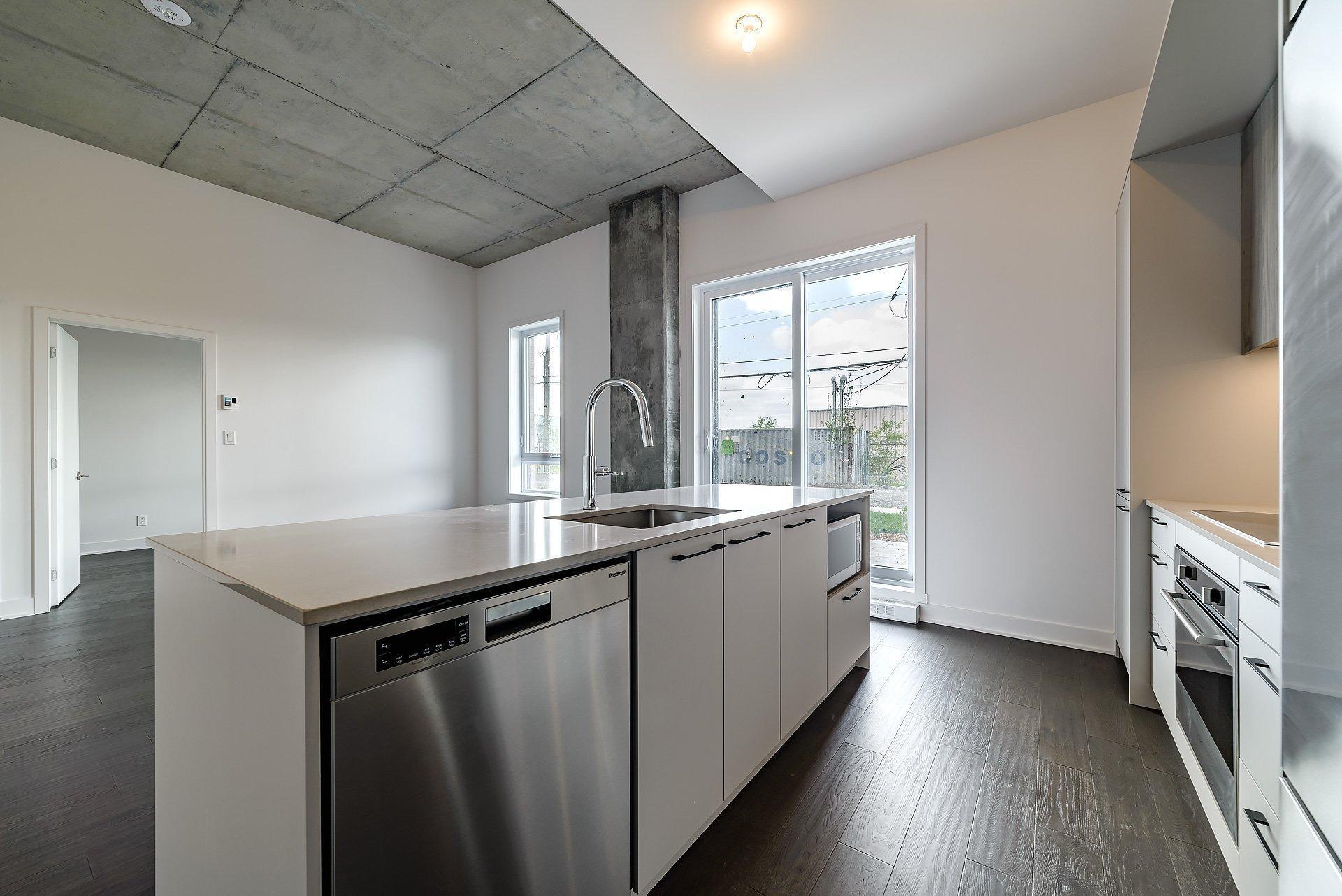 









7227


Boul. Newman

, 105,
Montréal (LaSalle),




QC
H8N0H7

