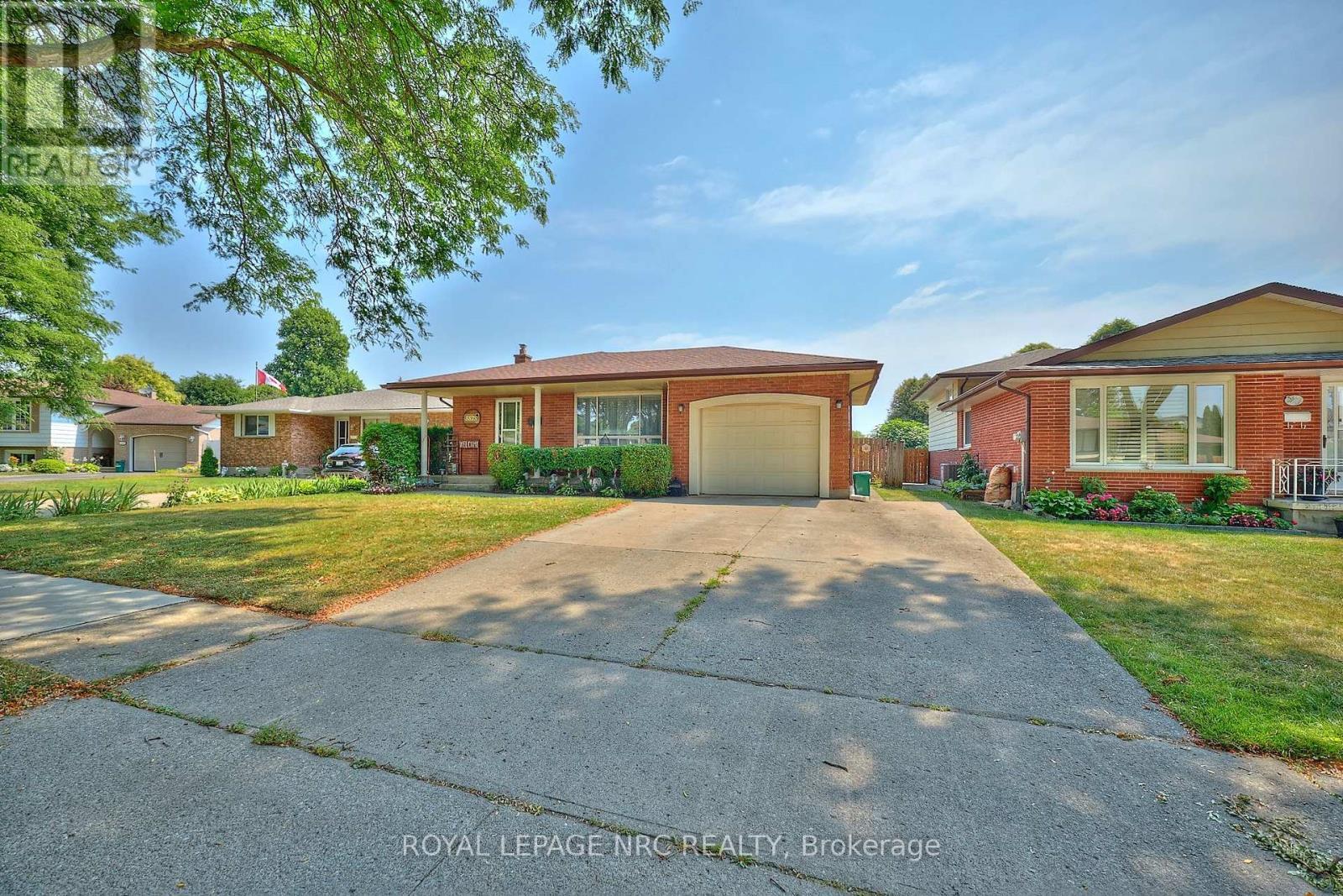 












5875 ST. ANTHONY CRESCENT

,
Niagara Falls (Church's Lane),




Ontario
L2J3X5

