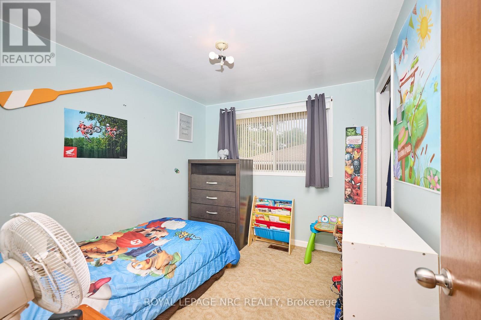 












5875 ST. ANTHONY CRESCENT

,
Niagara Falls (Church's Lane),




Ontario
L2J3X5

