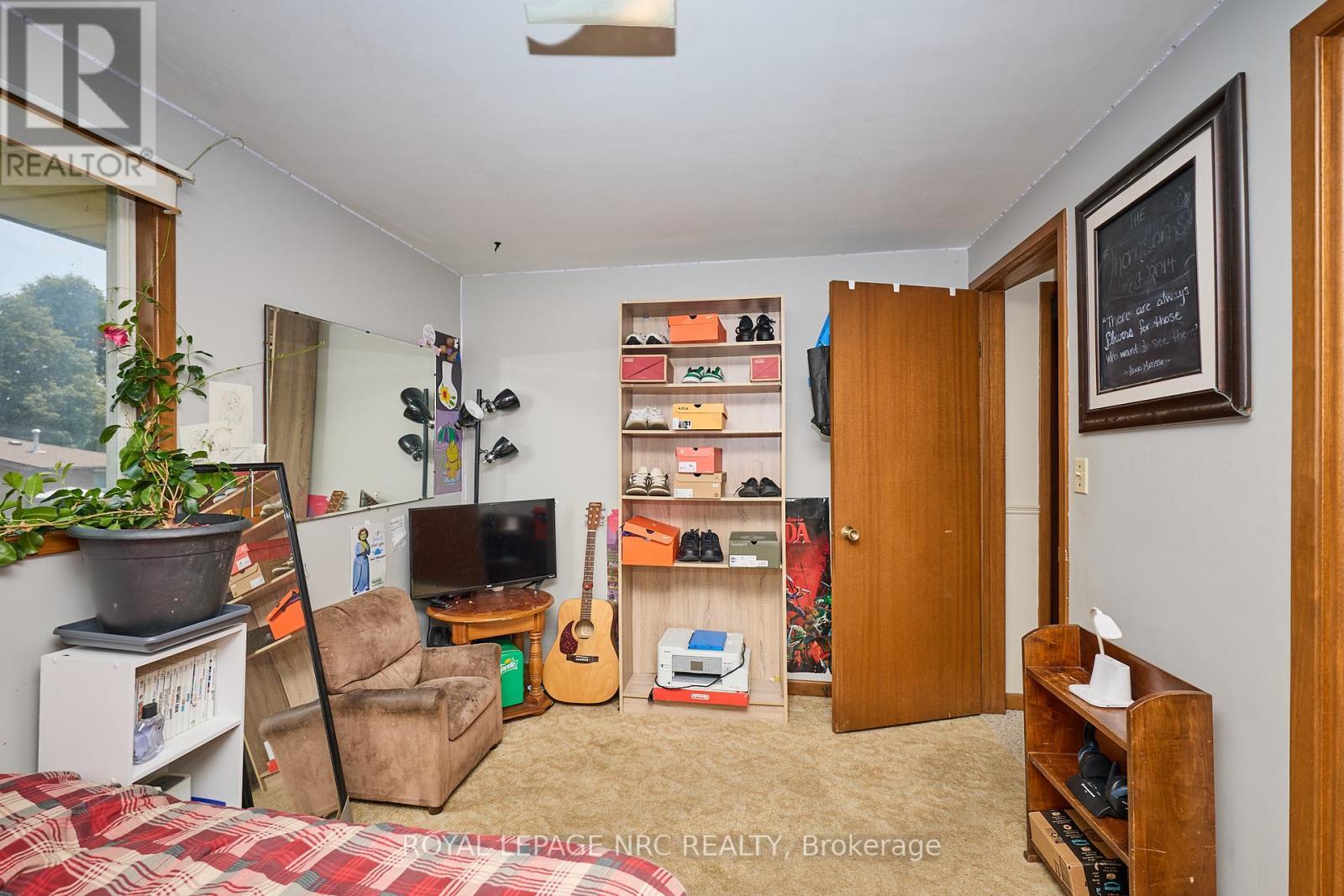 












5875 ST. ANTHONY CRESCENT

,
Niagara Falls (Church's Lane),




Ontario
L2J3X5

