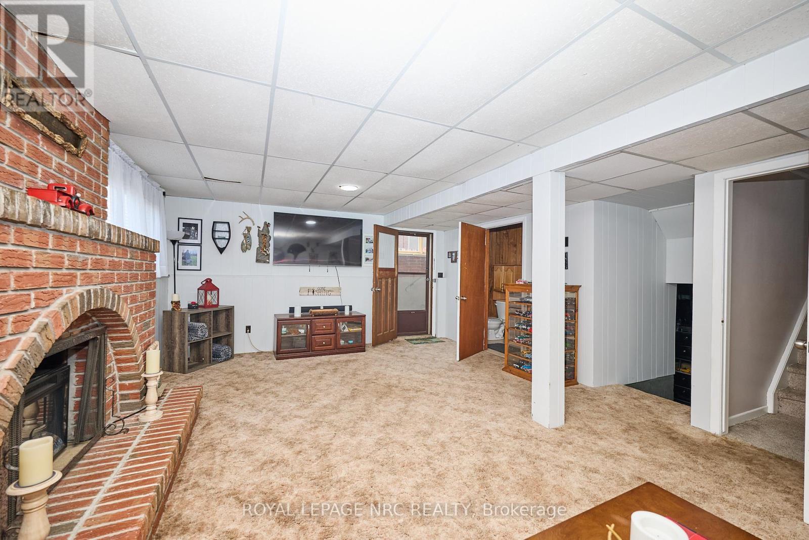 












5875 ST. ANTHONY CRESCENT

,
Niagara Falls (Church's Lane),




Ontario
L2J3X5

