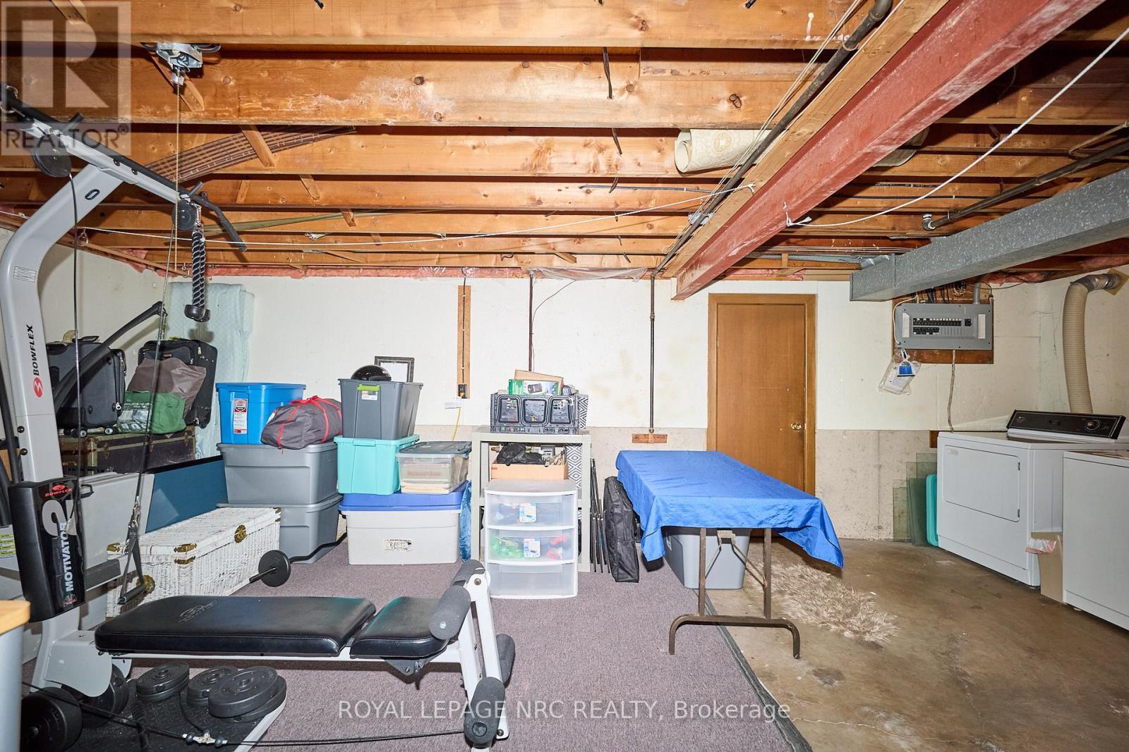 












5875 ST. ANTHONY CRESCENT

,
Niagara Falls (Church's Lane),




Ontario
L2J3X5

