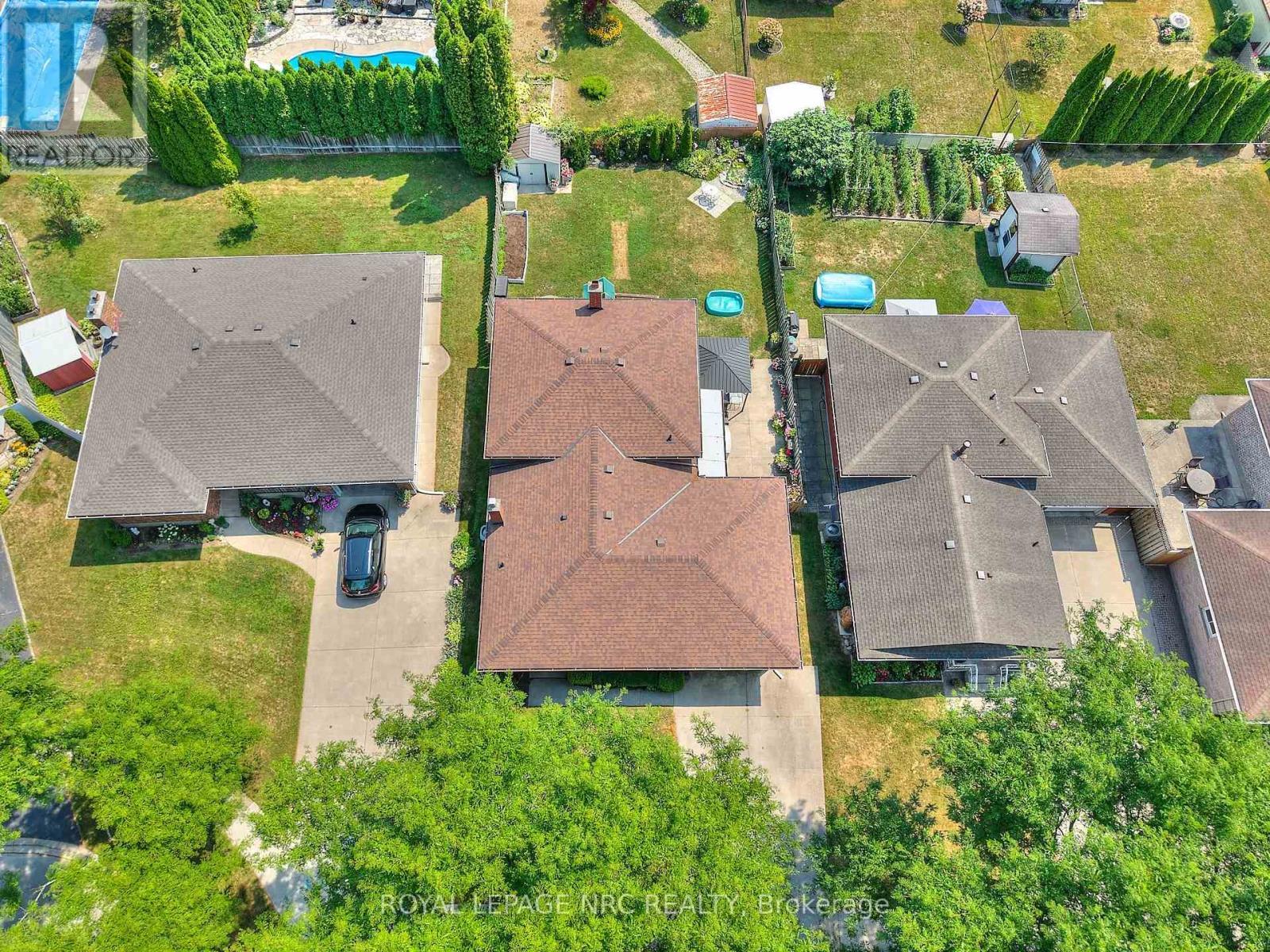 












5875 ST. ANTHONY CRESCENT

,
Niagara Falls (Church's Lane),




Ontario
L2J3X5

