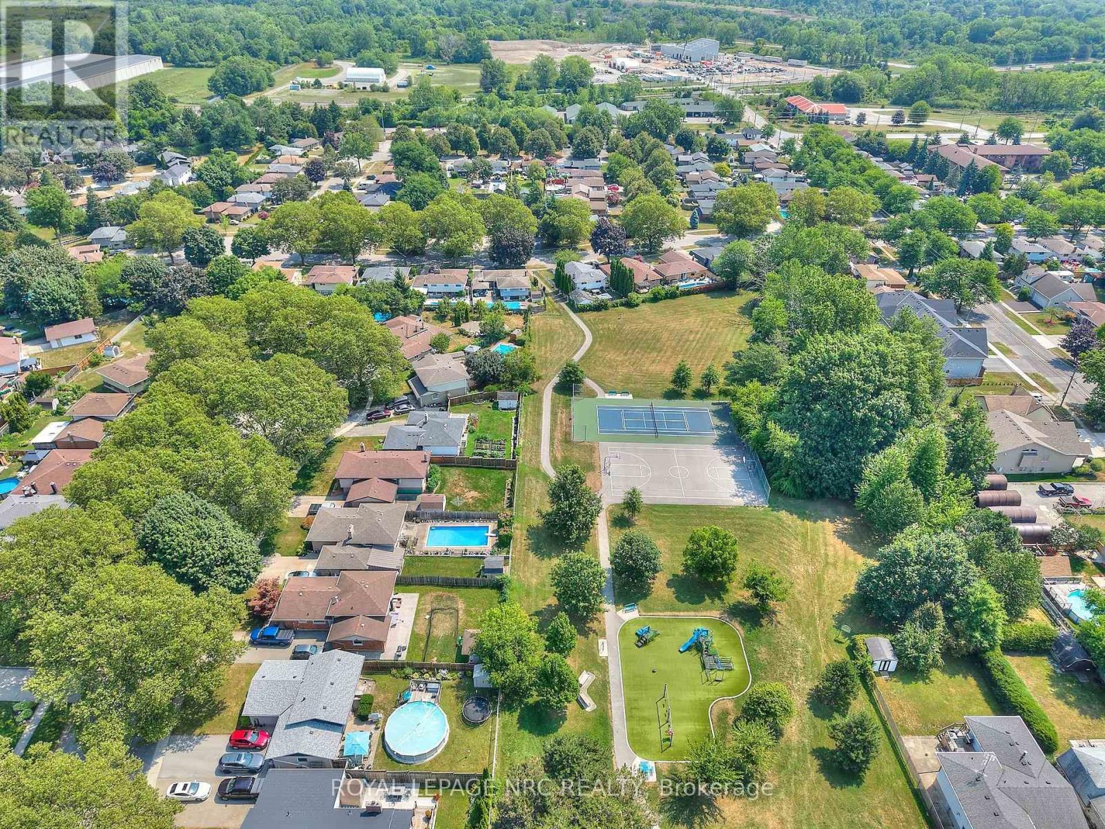 












5875 ST. ANTHONY CRESCENT

,
Niagara Falls (Church's Lane),




Ontario
L2J3X5

