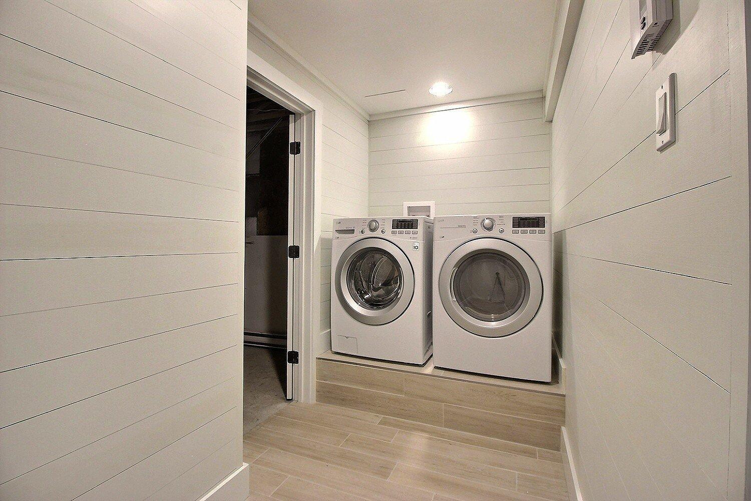 









323


Rue Simon

,
Ayer's Cliff,




QC
J0B1C0

