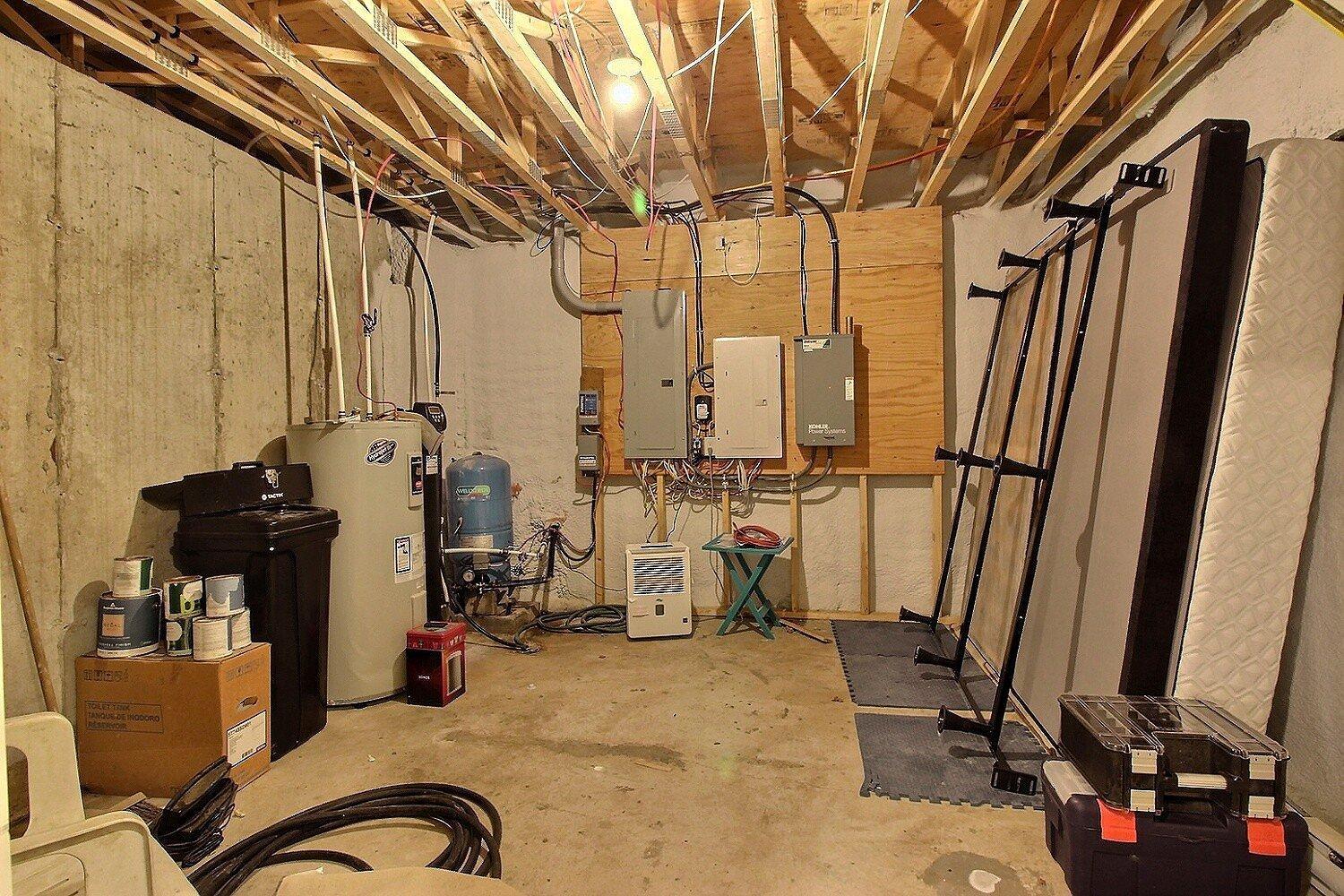 









323


Rue Simon

,
Ayer's Cliff,




QC
J0B1C0

