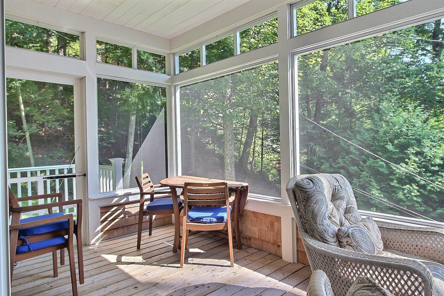 









323


Rue Simon

,
Ayer's Cliff,




QC
J0B1C0

