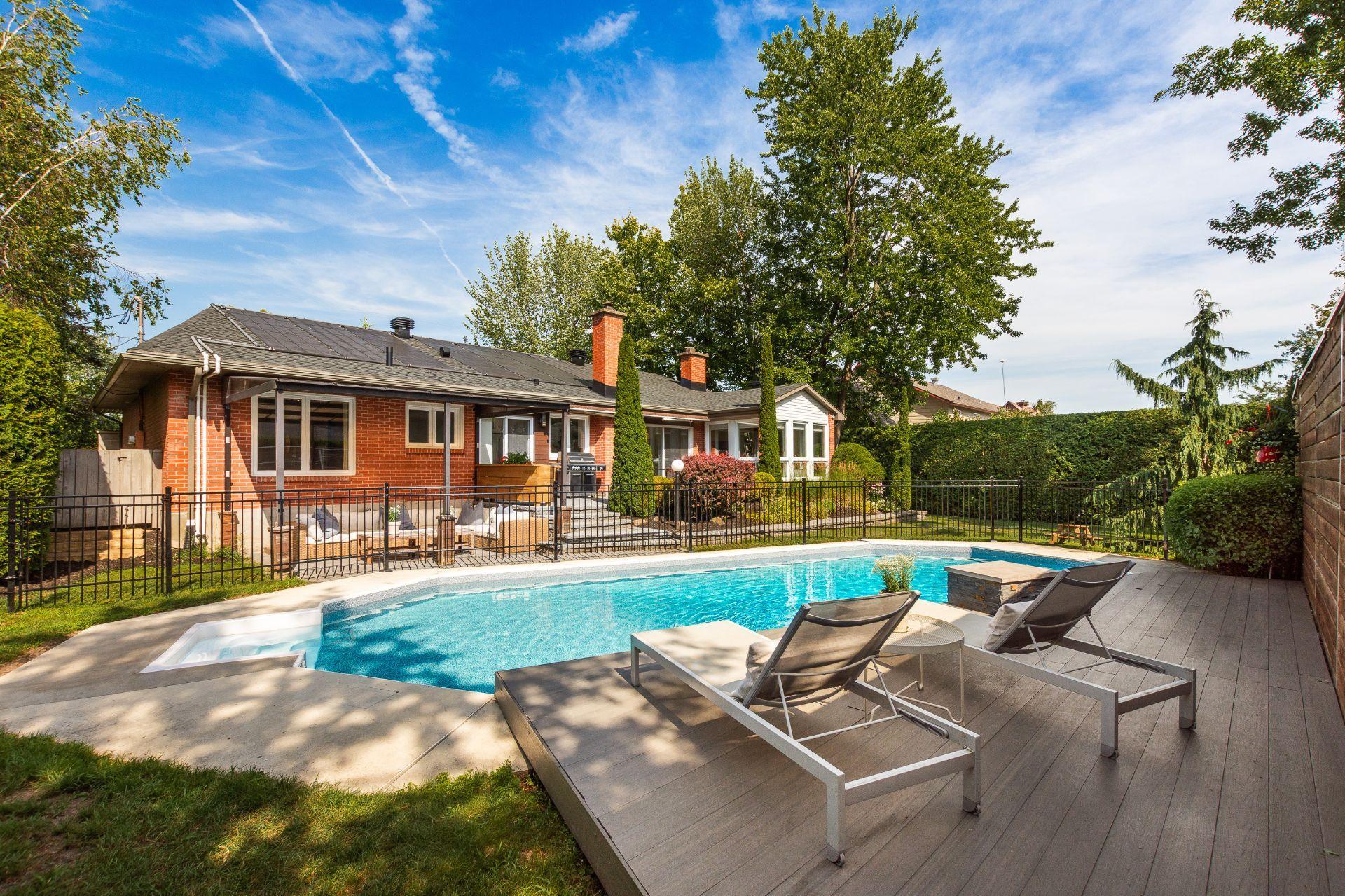 









2125


Rue de la Régence

,
Saint-Bruno-de-Montarville,




QC
J3V4B9

