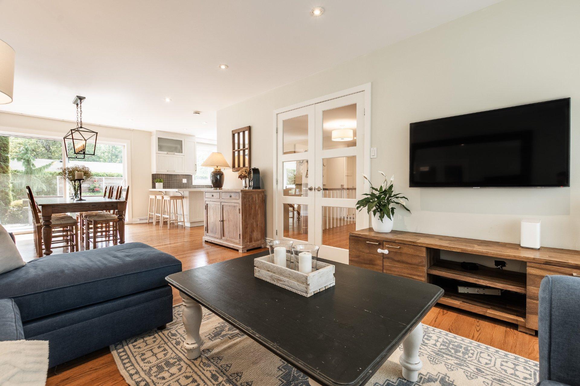 









2125


Rue de la Régence

,
Saint-Bruno-de-Montarville,




QC
J3V4B9

