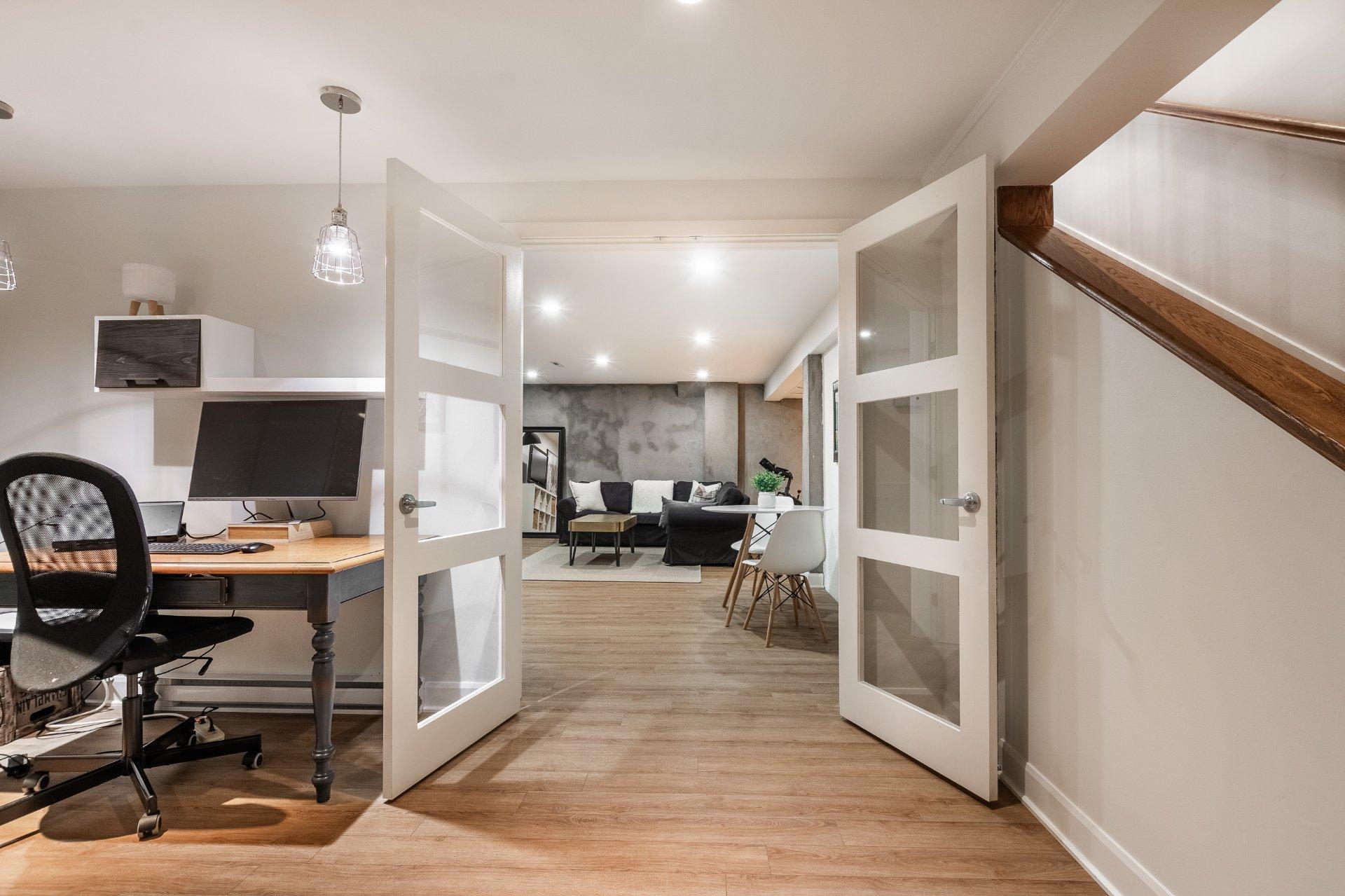 









2125


Rue de la Régence

,
Saint-Bruno-de-Montarville,




QC
J3V4B9

