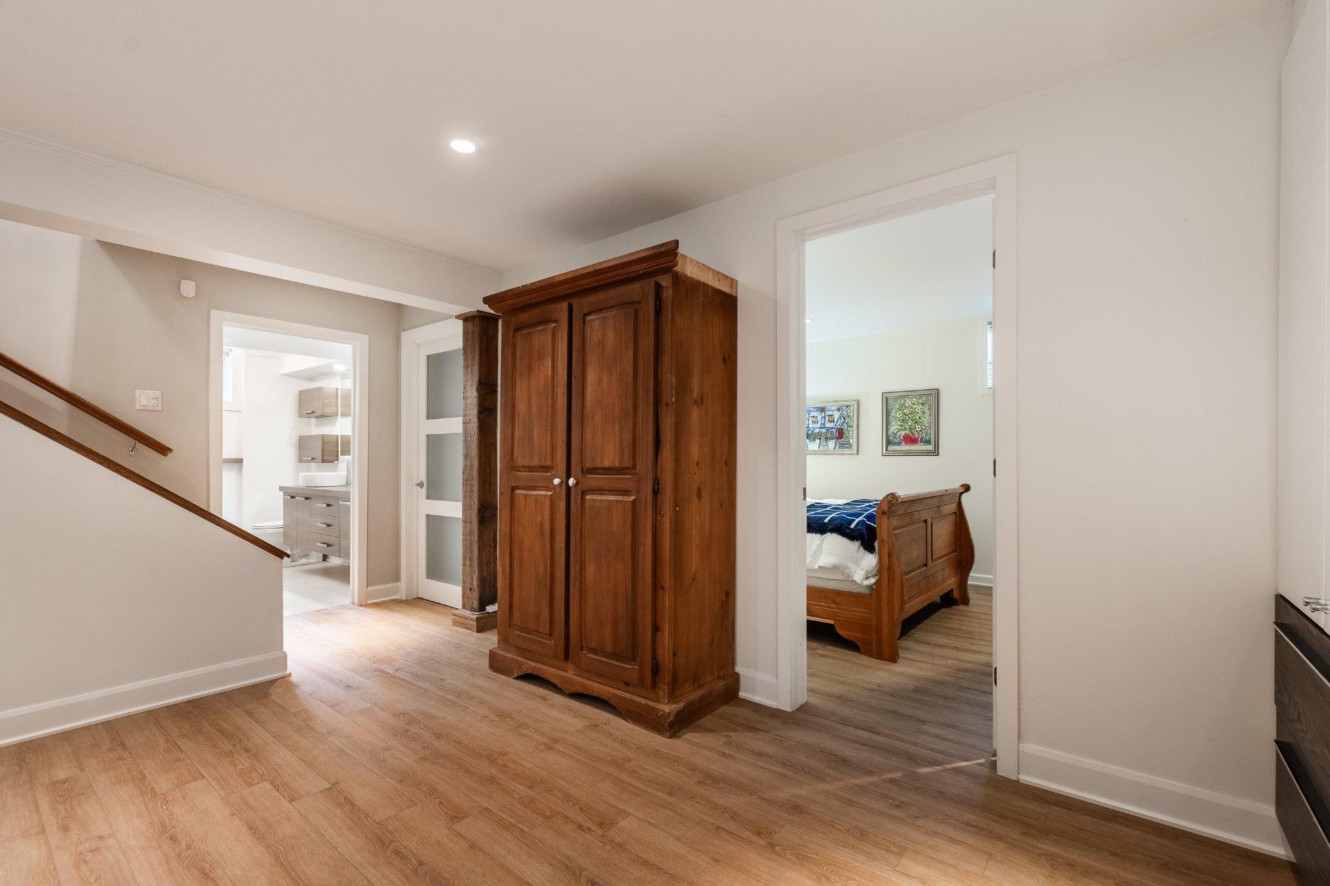 









2125


Rue de la Régence

,
Saint-Bruno-de-Montarville,




QC
J3V4B9

