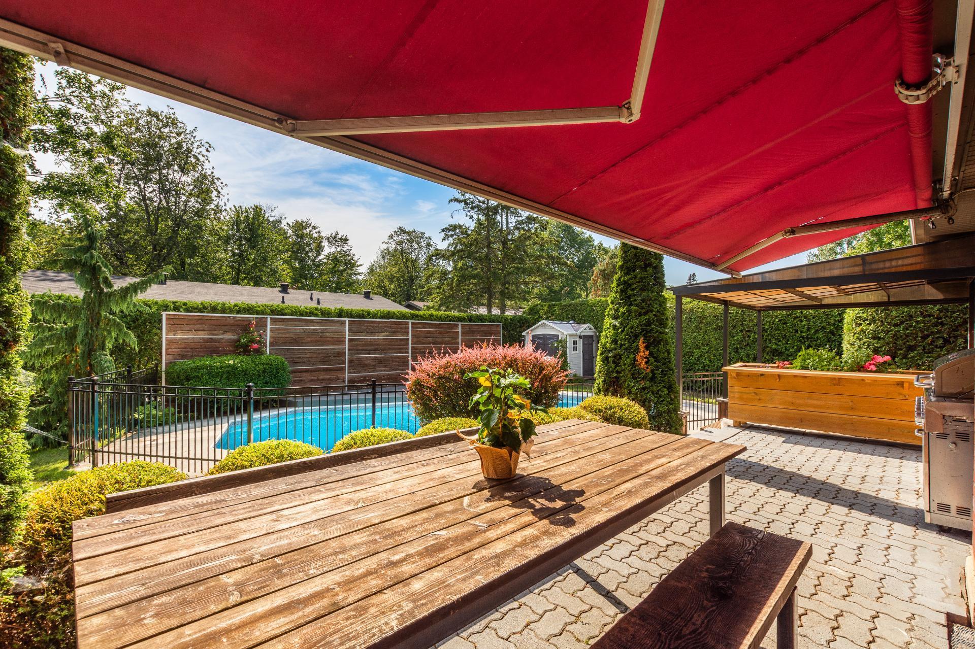 









2125


Rue de la Régence

,
Saint-Bruno-de-Montarville,




QC
J3V4B9

