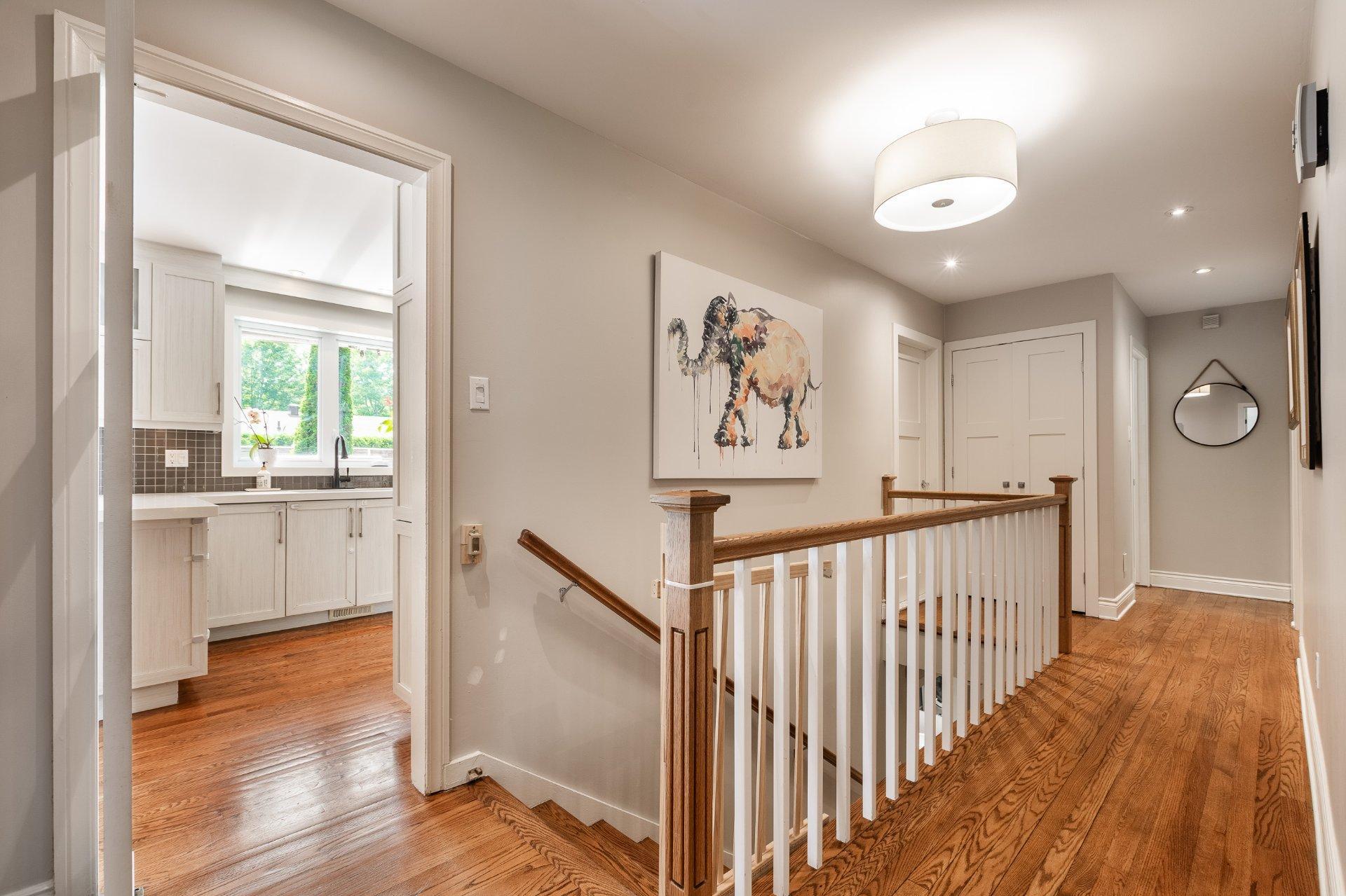 









2125


Rue de la Régence

,
Saint-Bruno-de-Montarville,




QC
J3V4B9

