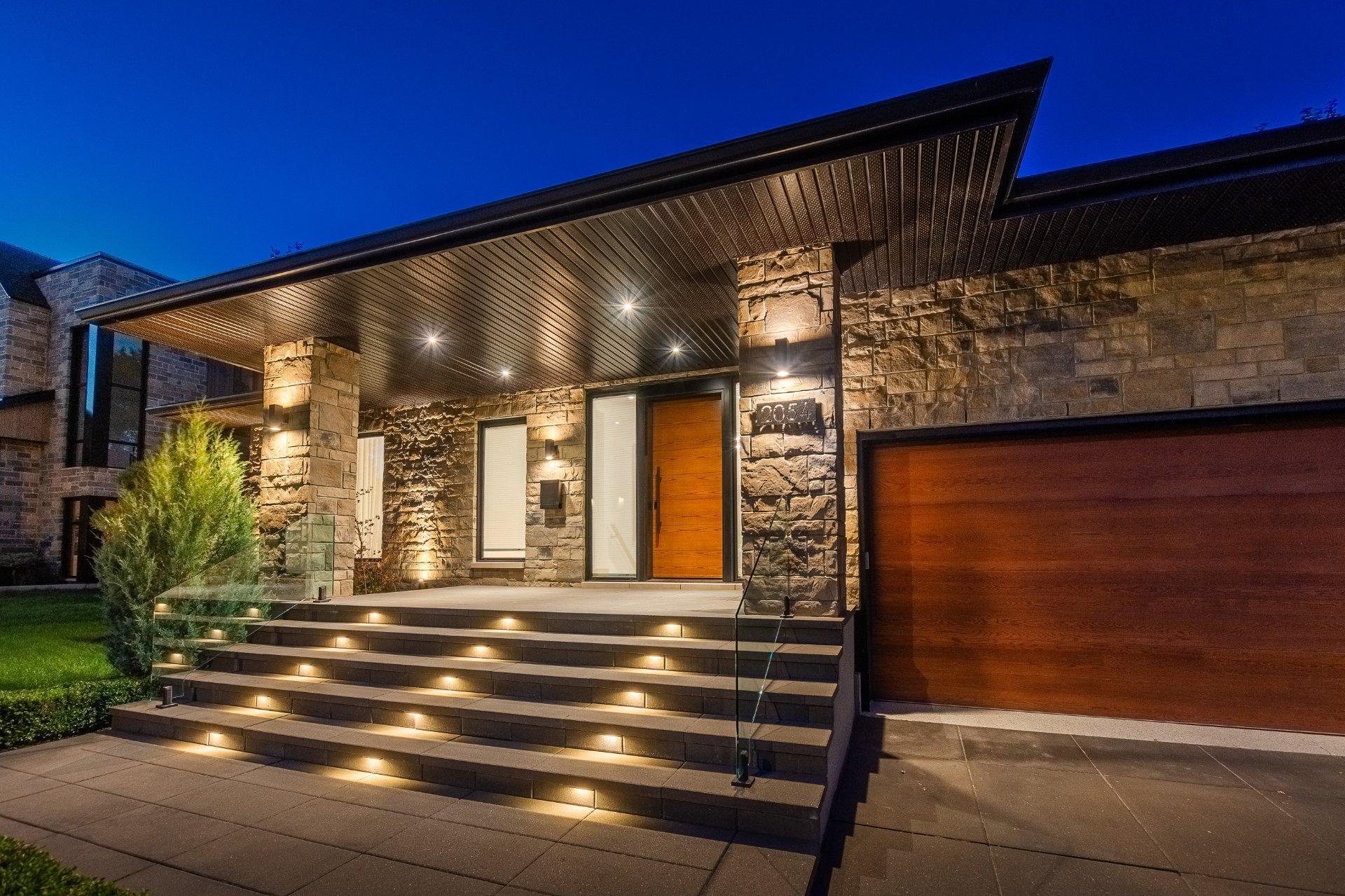 









2054


Rue des Cèdres

,
Saint-Bruno-de-Montarville,




QC
J3V3M3

