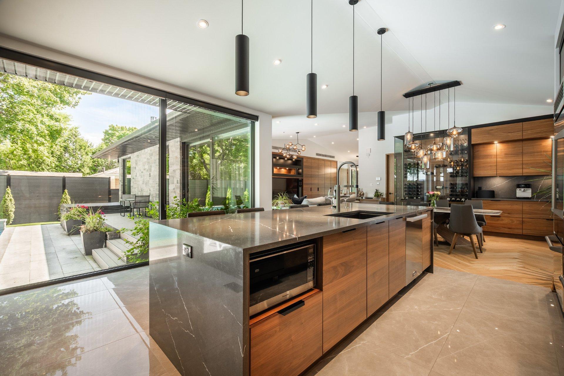 









2054


Rue des Cèdres

,
Saint-Bruno-de-Montarville,




QC
J3V3M3

