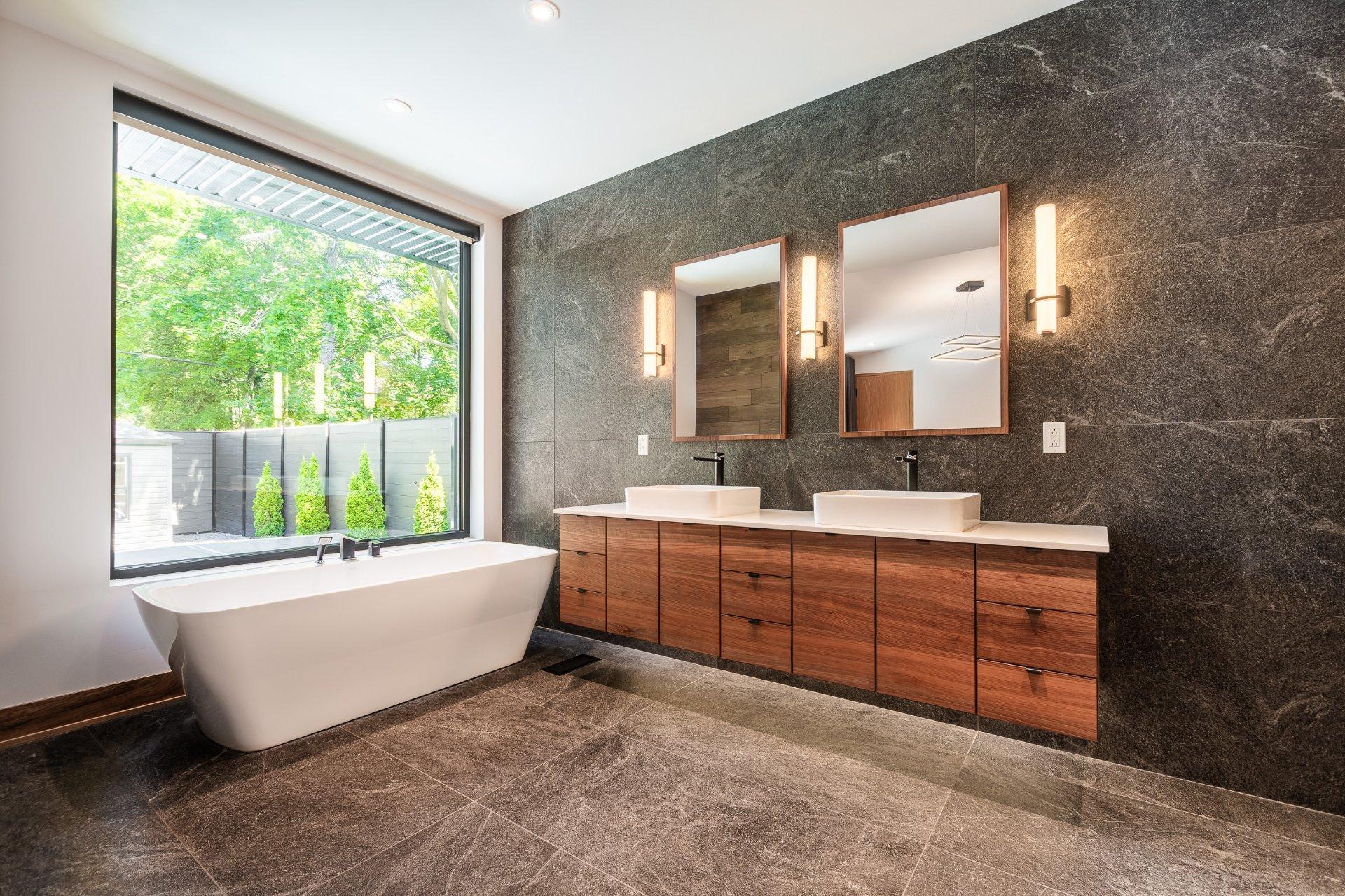 









2054


Rue des Cèdres

,
Saint-Bruno-de-Montarville,




QC
J3V3M3

