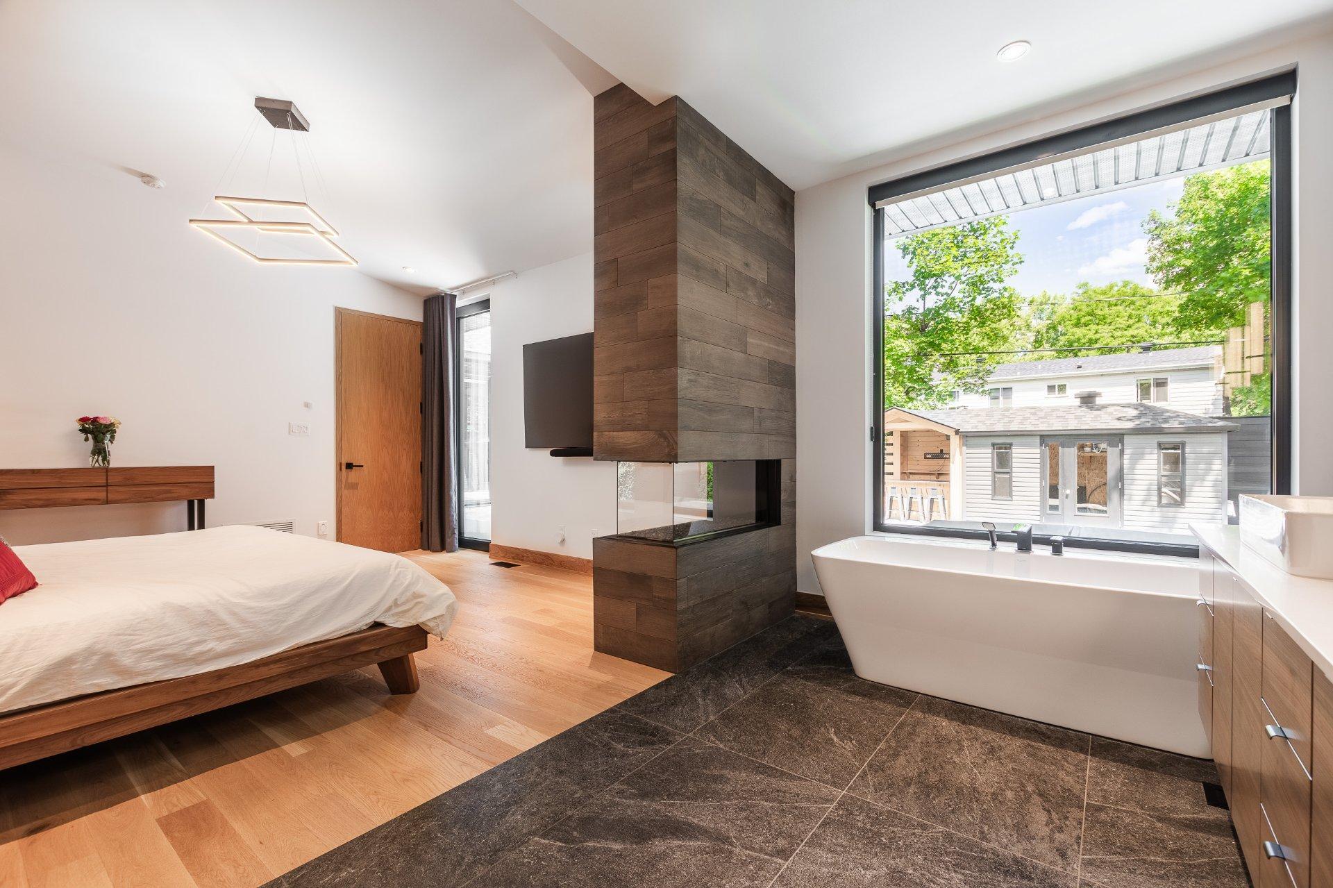 









2054


Rue des Cèdres

,
Saint-Bruno-de-Montarville,




QC
J3V3M3

