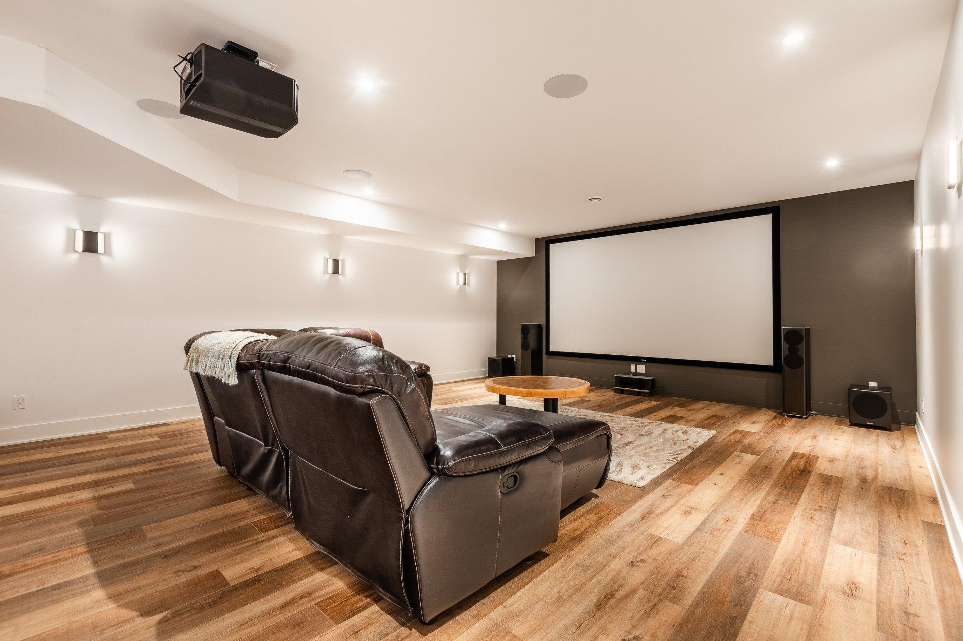









2054


Rue des Cèdres

,
Saint-Bruno-de-Montarville,




QC
J3V3M3

