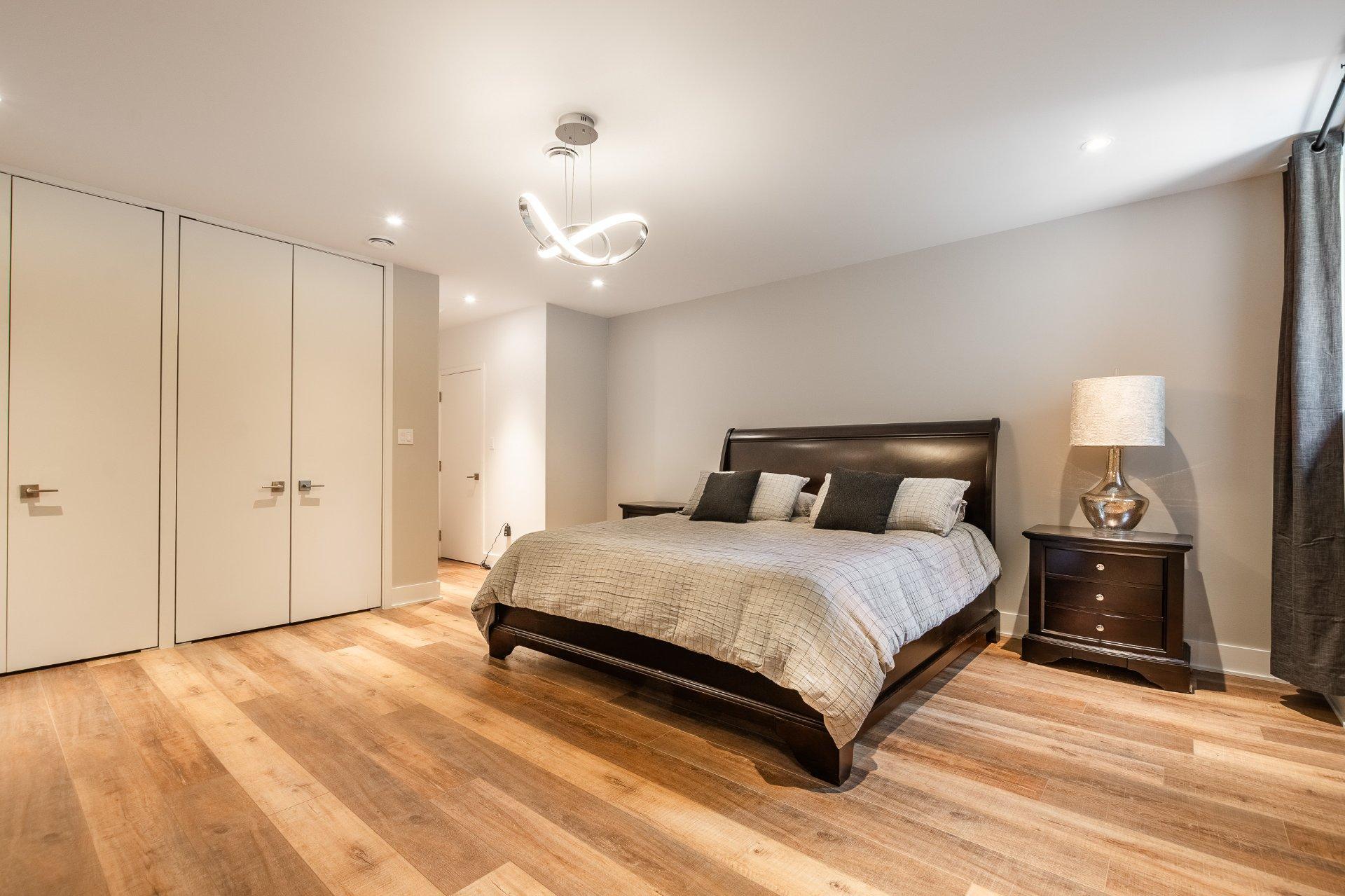 









2054


Rue des Cèdres

,
Saint-Bruno-de-Montarville,




QC
J3V3M3

