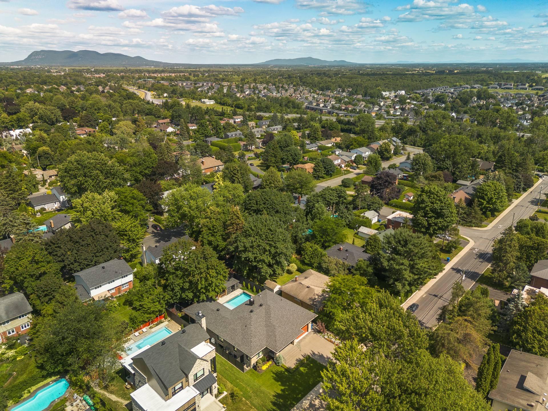 









2054


Rue des Cèdres

,
Saint-Bruno-de-Montarville,




QC
J3V3M3

