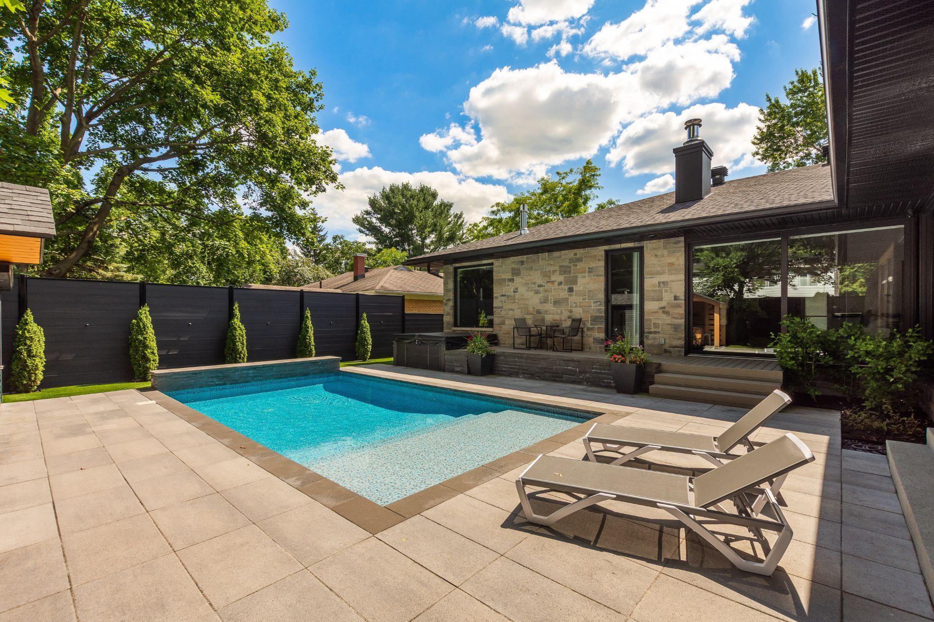 









2054


Rue des Cèdres

,
Saint-Bruno-de-Montarville,




QC
J3V3M3

