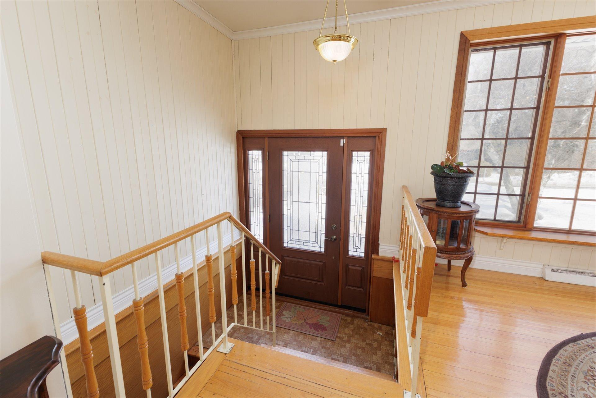 









4584


Rue Hilltop

,
Montréal (Pierrefonds-Roxboro),




QC
H9J1Y5


