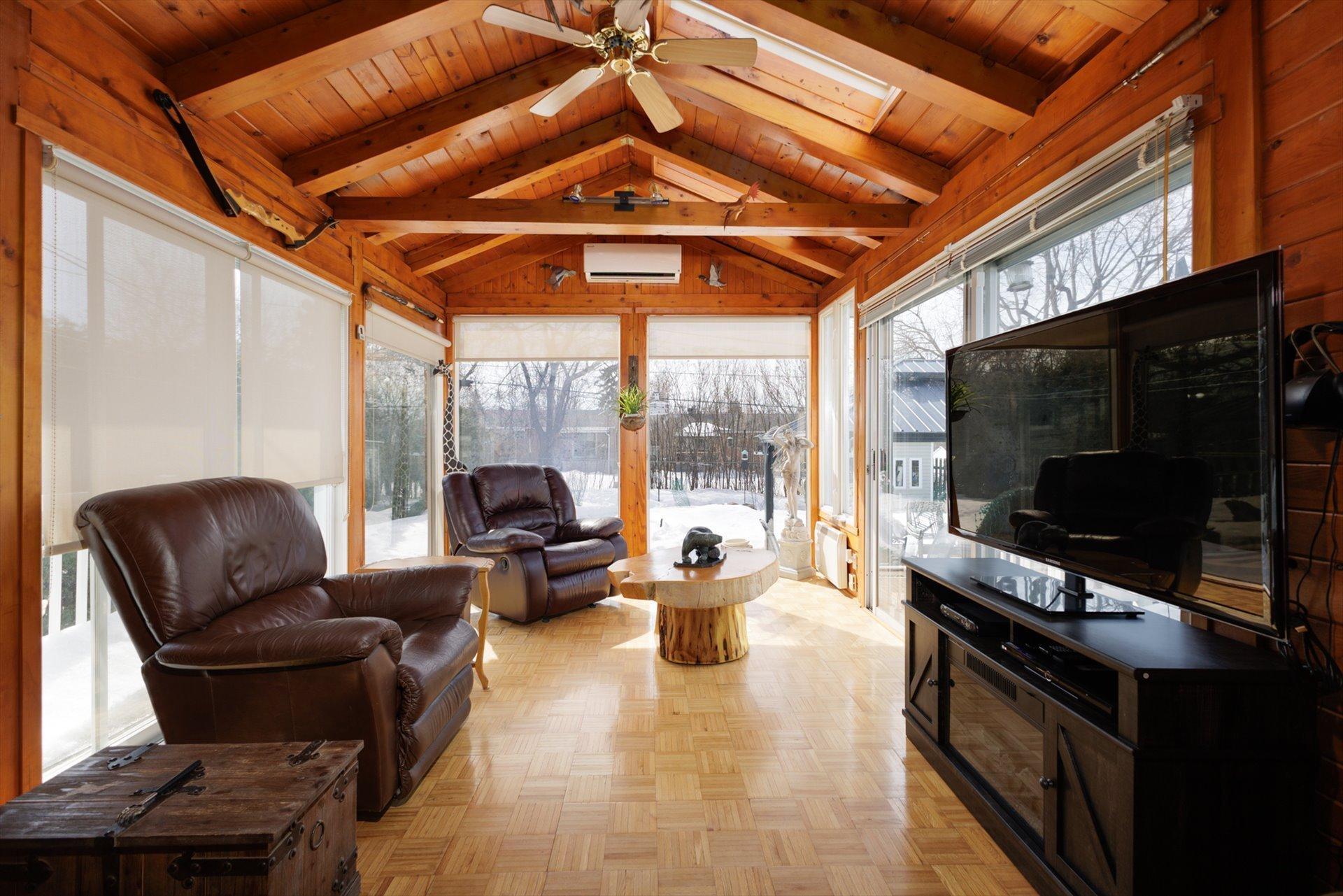 









4584


Rue Hilltop

,
Montréal (Pierrefonds-Roxboro),




QC
H9J1Y5

