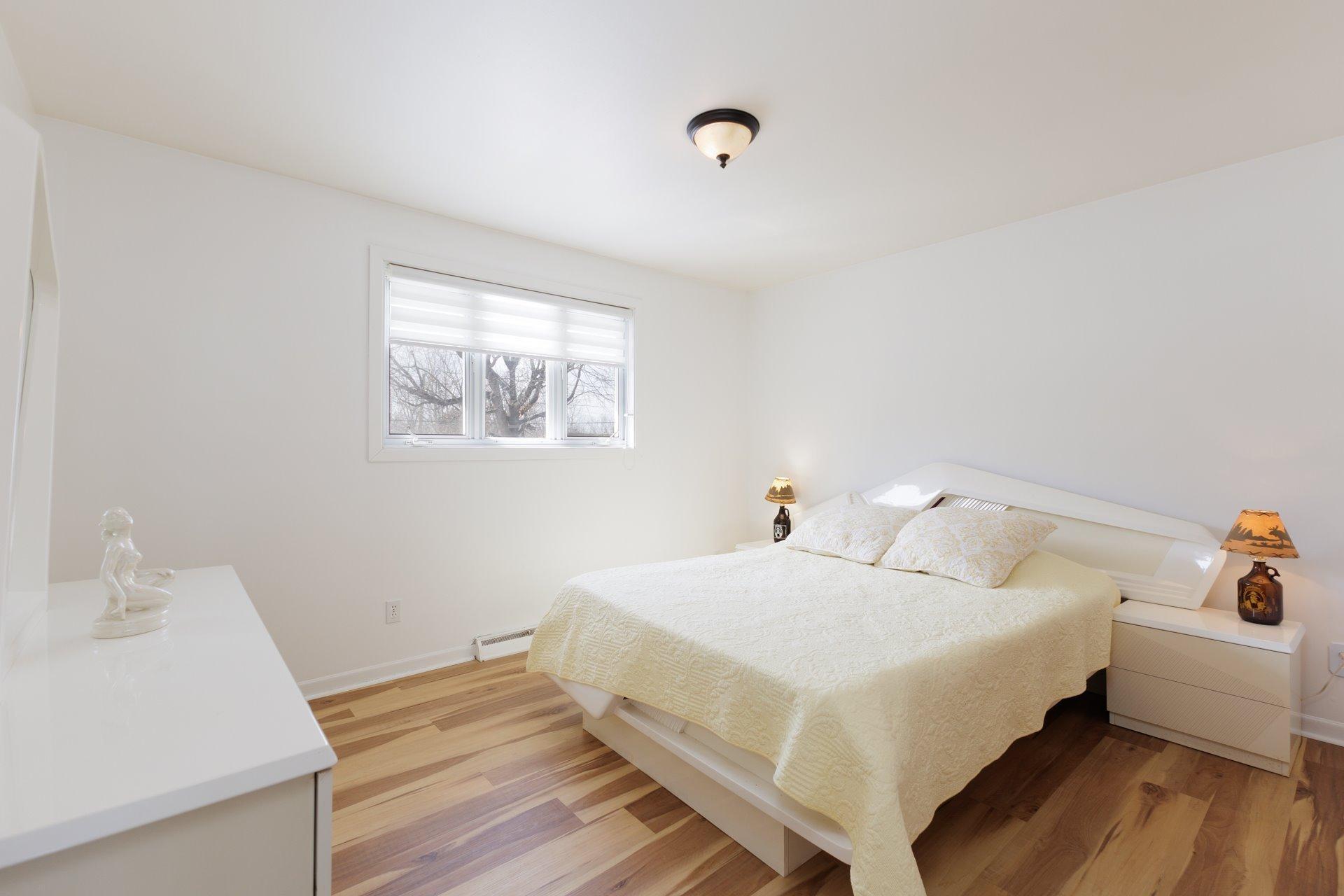 









4584


Rue Hilltop

,
Montréal (Pierrefonds-Roxboro),




QC
H9J1Y5

