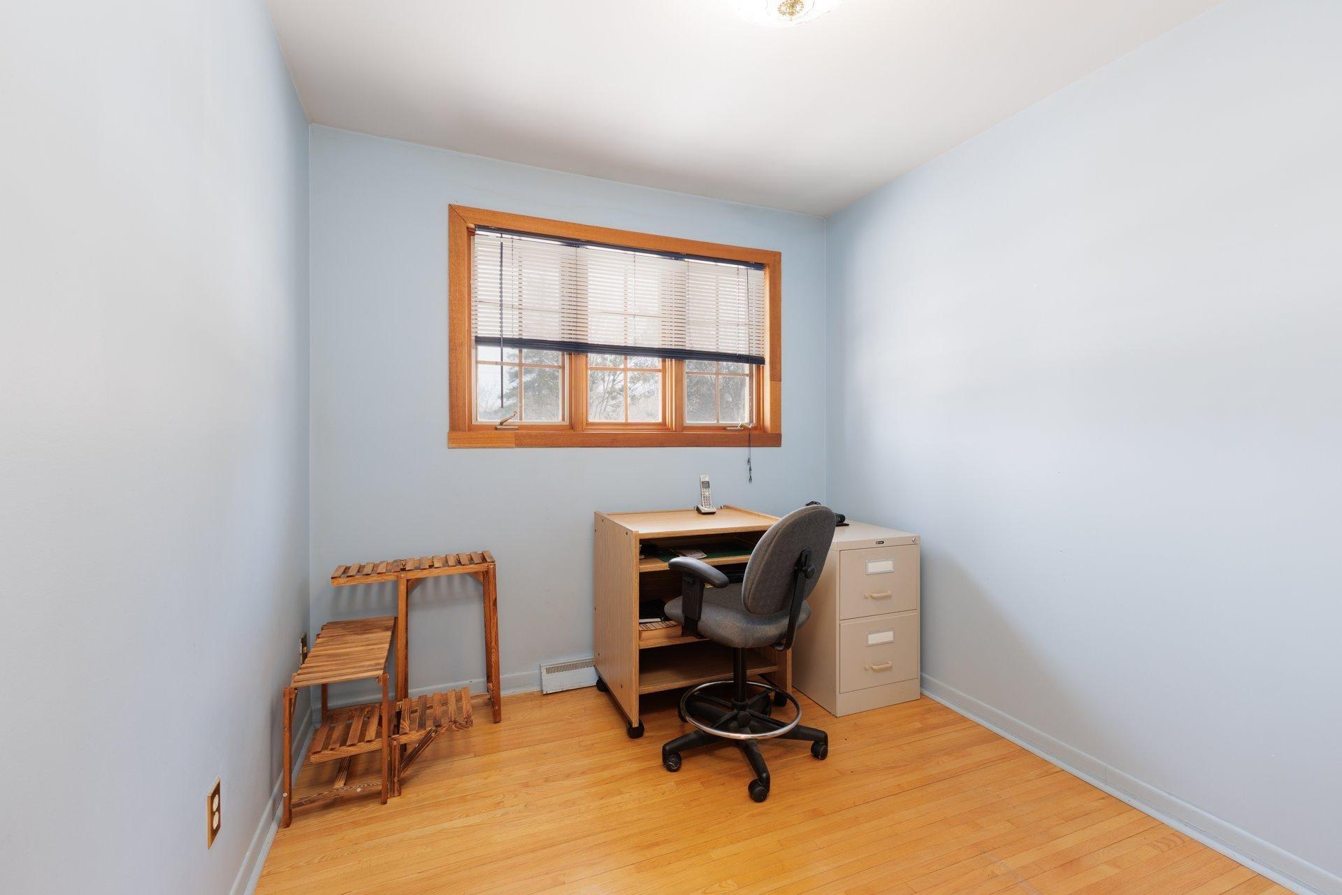 









4584


Rue Hilltop

,
Montréal (Pierrefonds-Roxboro),




QC
H9J1Y5


