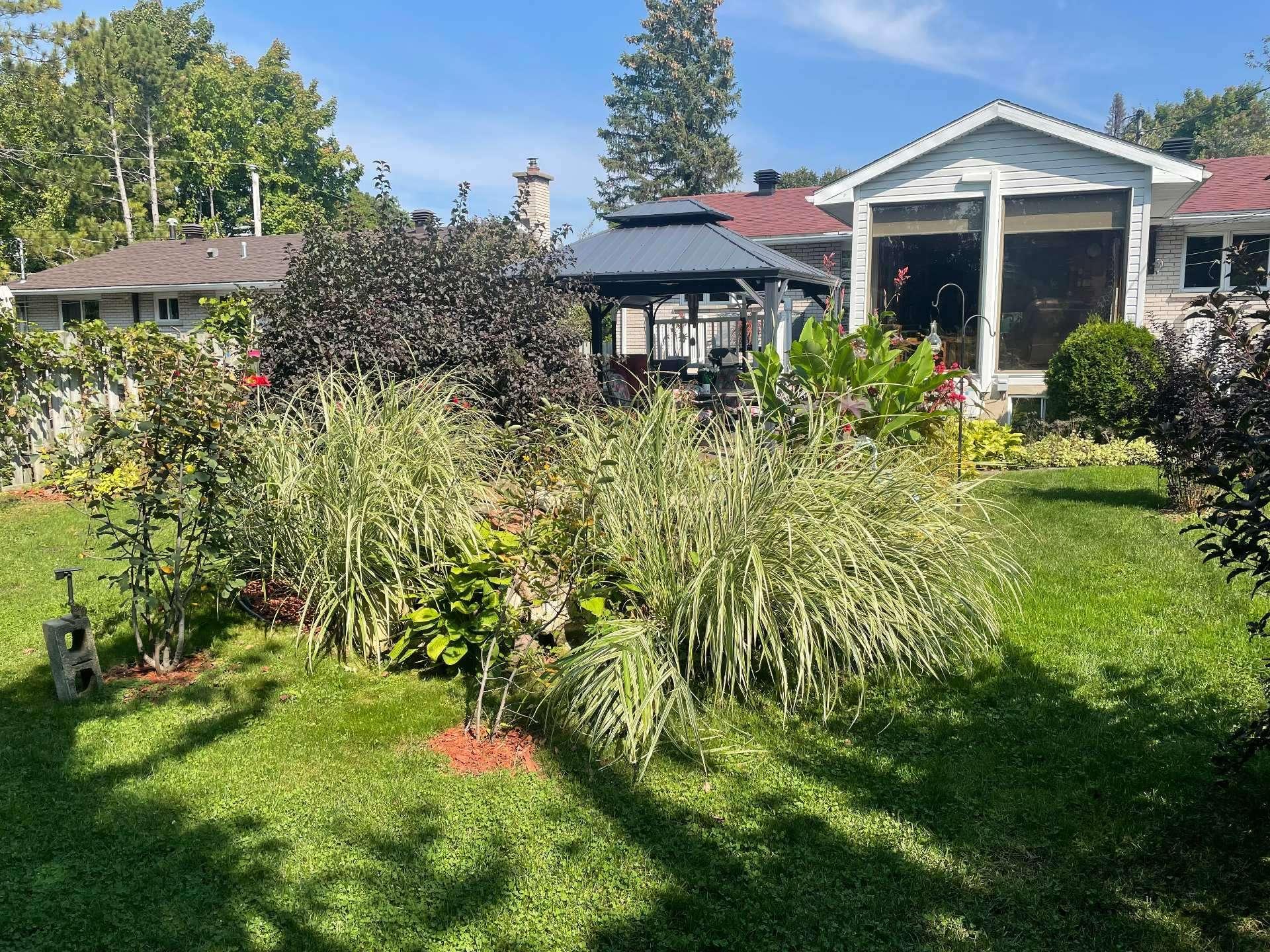 









4584


Rue Hilltop

,
Montréal (Pierrefonds-Roxboro),




QC
H9J1Y5


