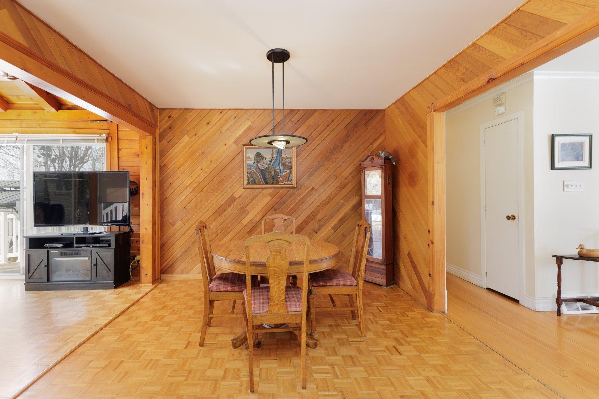 









4584


Rue Hilltop

,
Montréal (Pierrefonds-Roxboro),




QC
H9J1Y5

