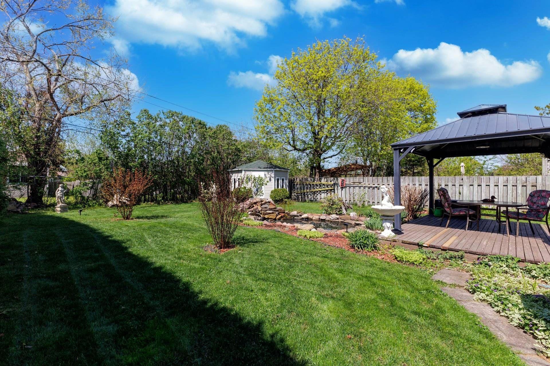 









4584


Rue Hilltop

,
Montréal (Pierrefonds-Roxboro),




QC
H9J1Y5

